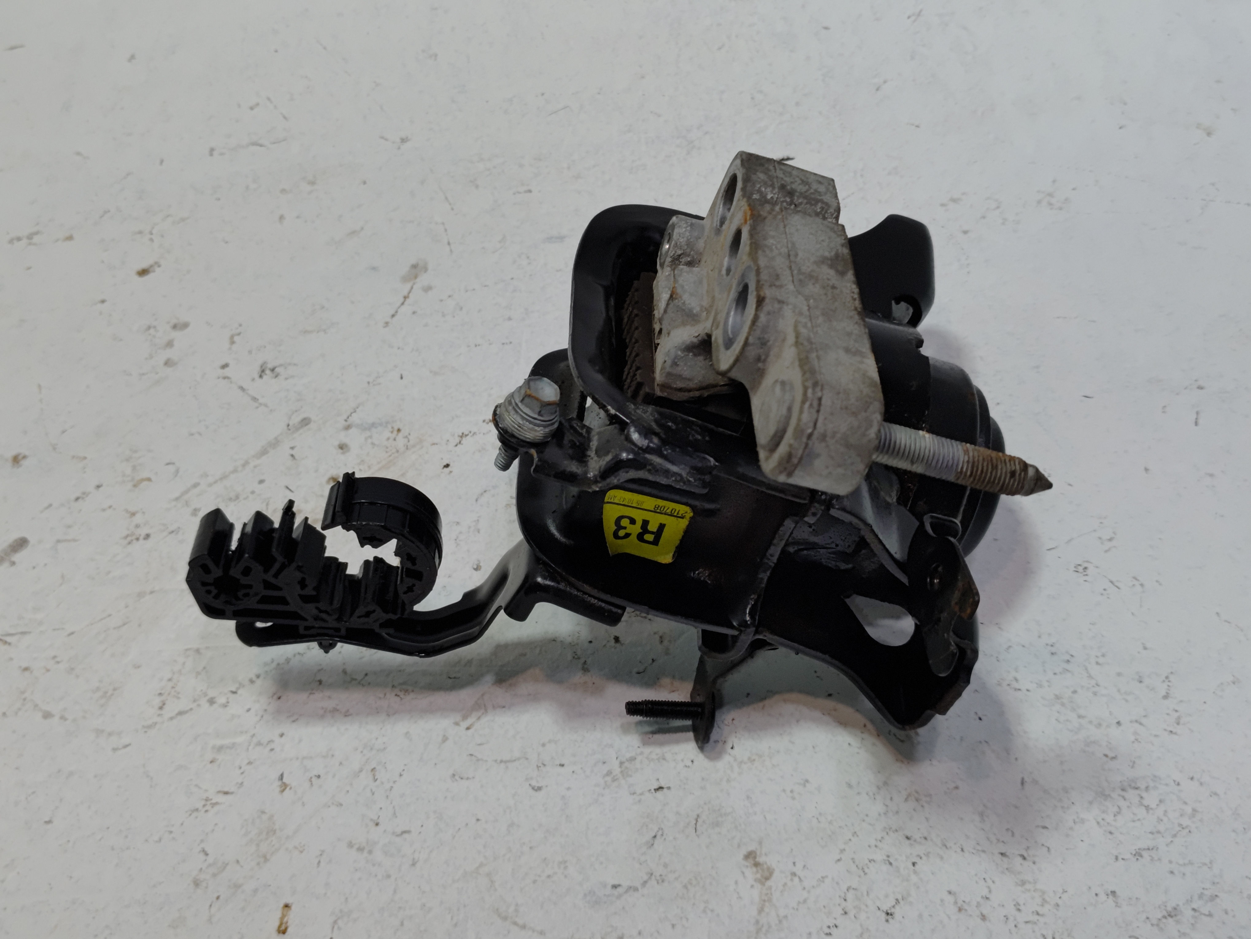 19-25 Toyota RAV4 Hybrid Engine Motor Passenger Side Mount Support Insulator OEM