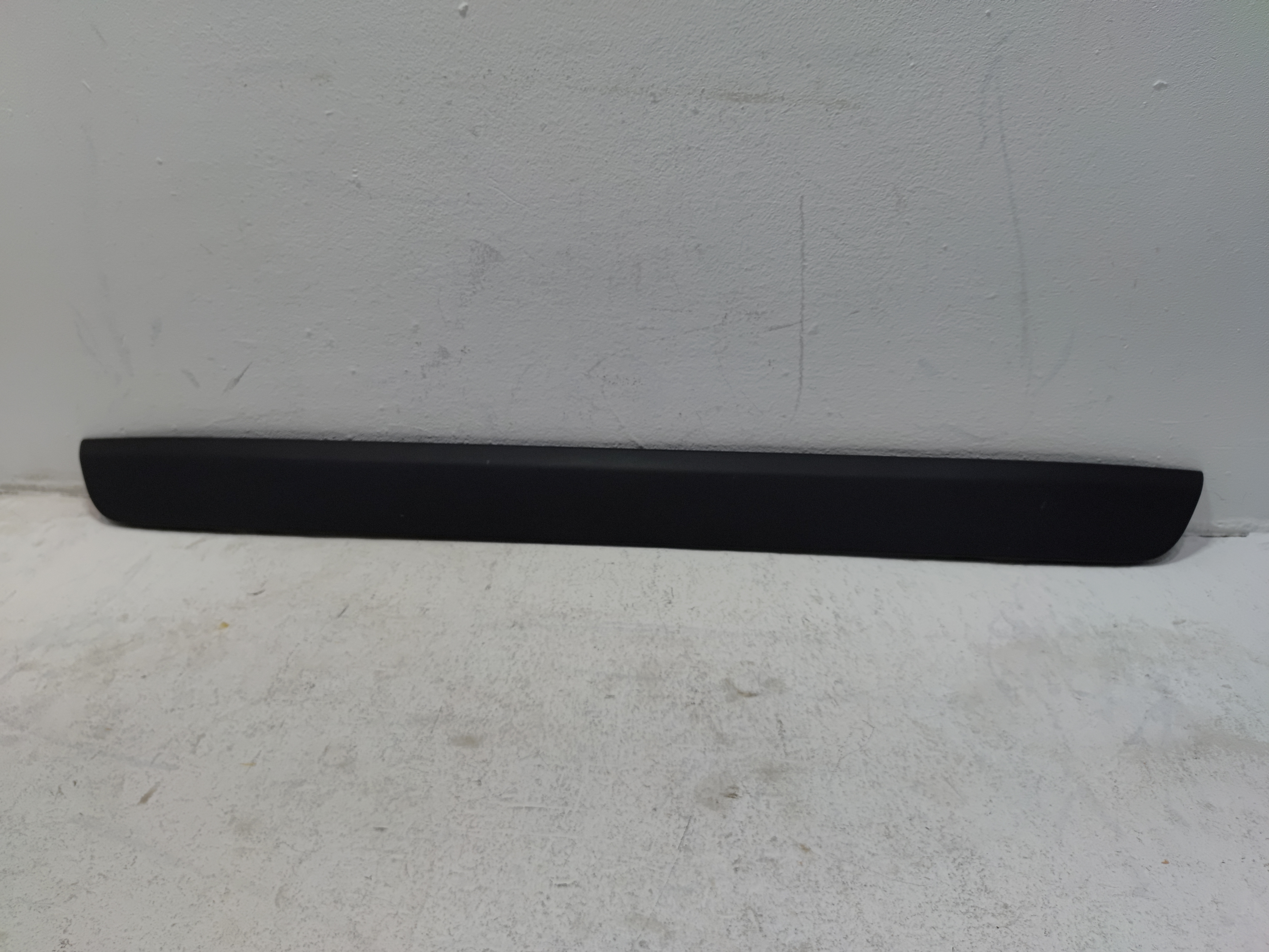 TOYOTA RAV4 REAR TAILGATE LIFTGATE TRIM MOLDING 2019-2025 OEM