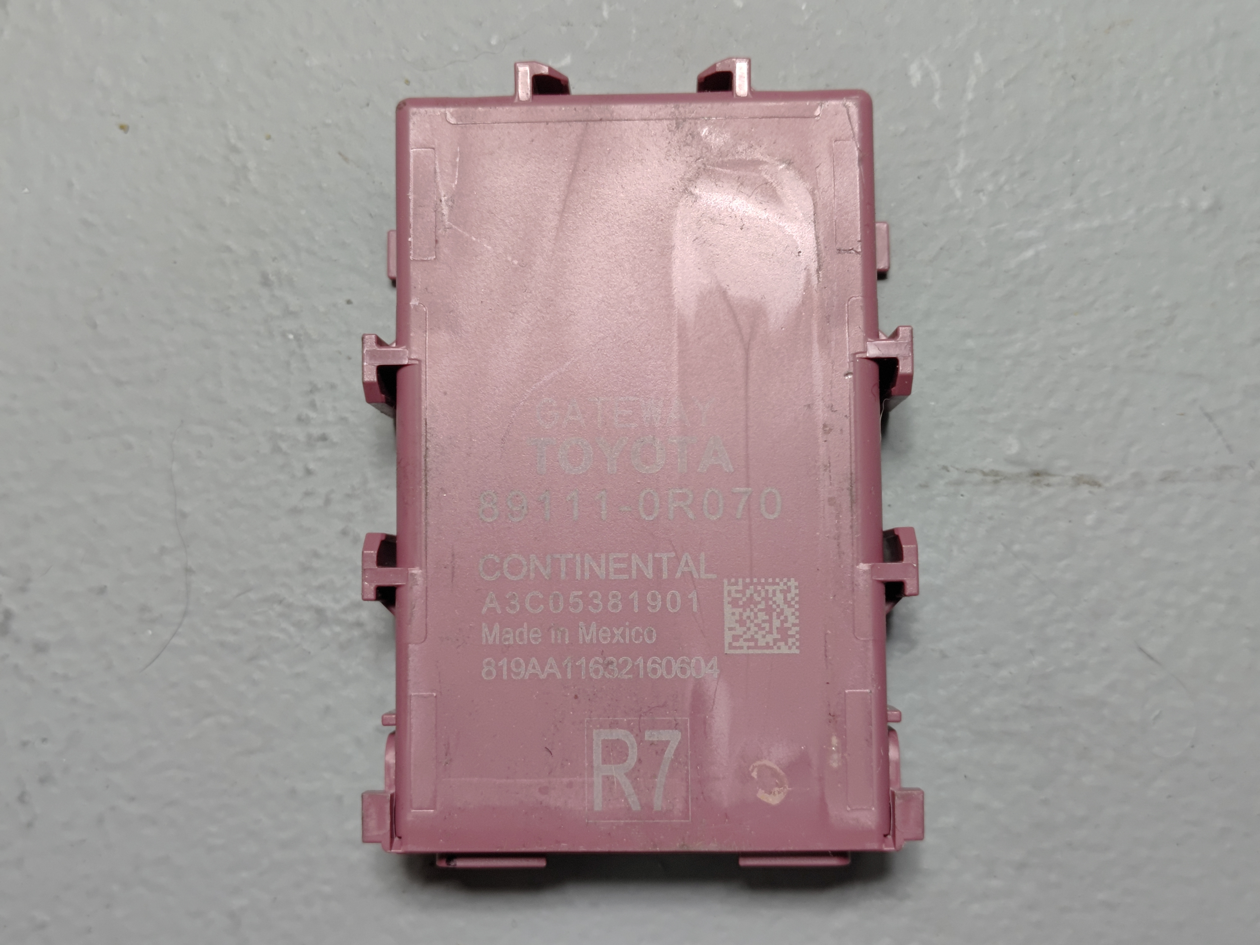 2020-22 Toyota RAV4 Hybrid XLE Network Gateway Computer Control Module Unit OEM