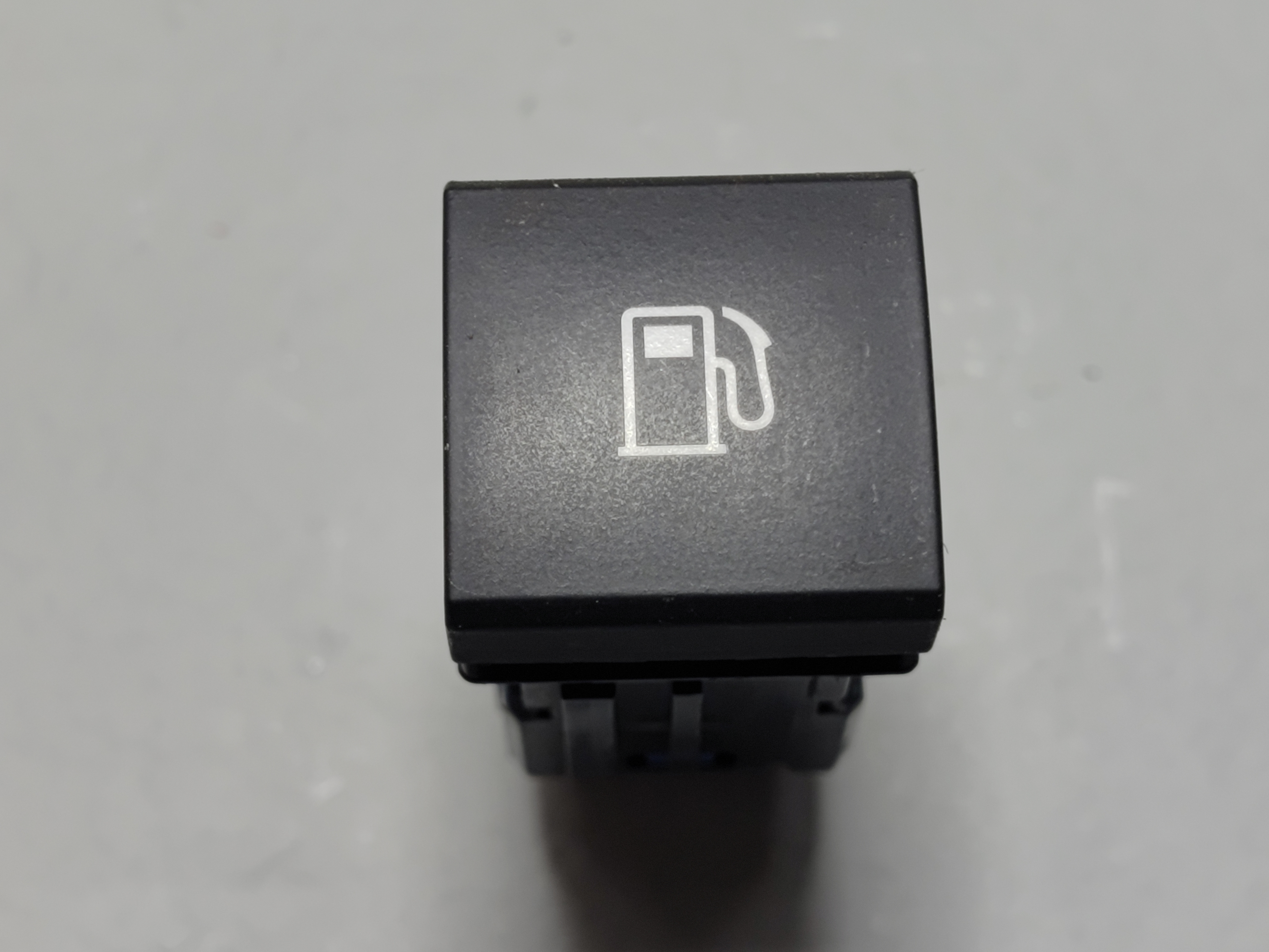2019 - 2022 TOYOTA RAV4 FUEL DOOR LID RELEASE OPEN OPENER CONTROL SWITCH OEM