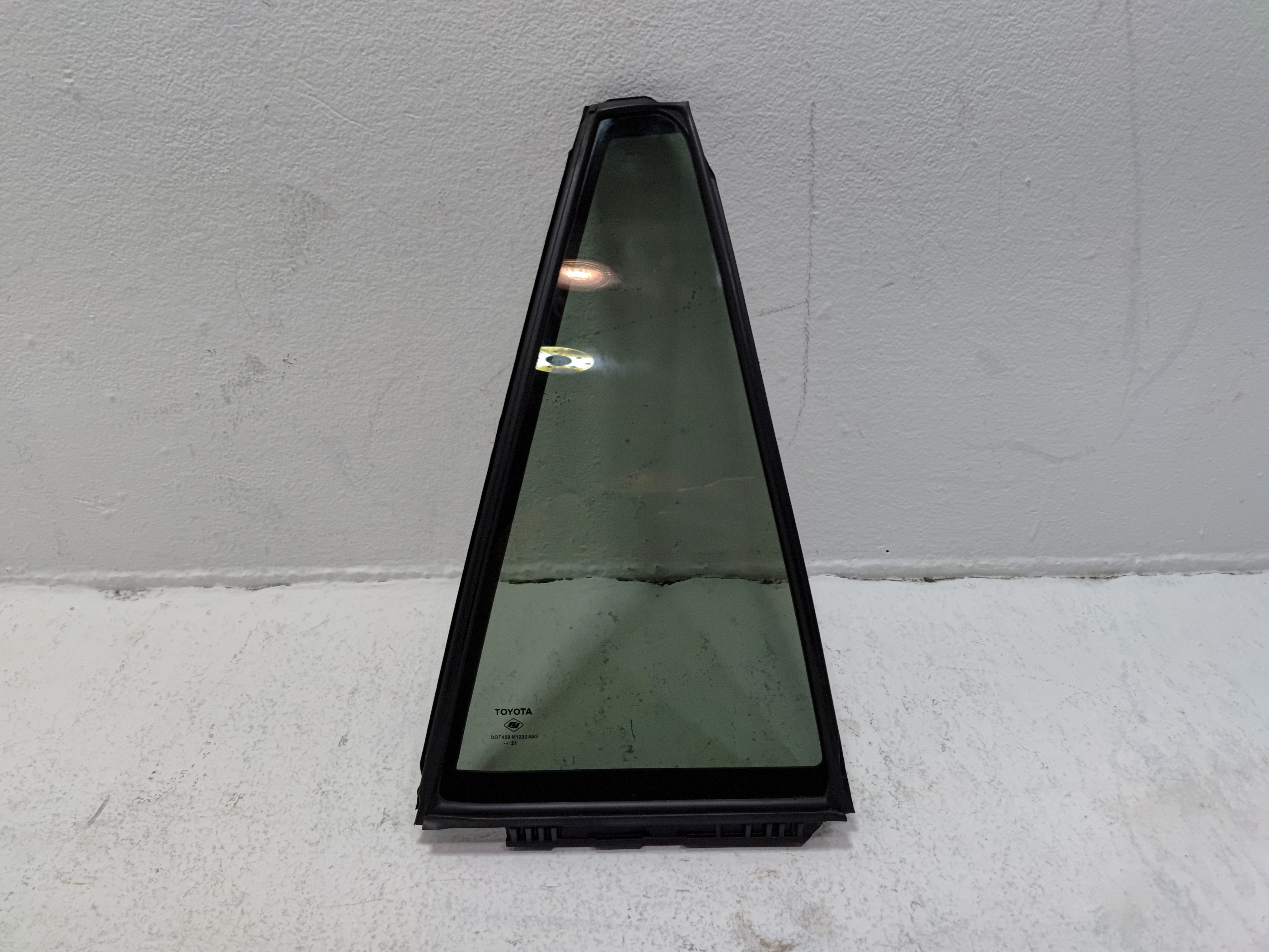 2019-2025 TOYOTA RAV4 REAR PASSENGER DOOR WINDOW CORNER VENT FIXED GLASS OEM