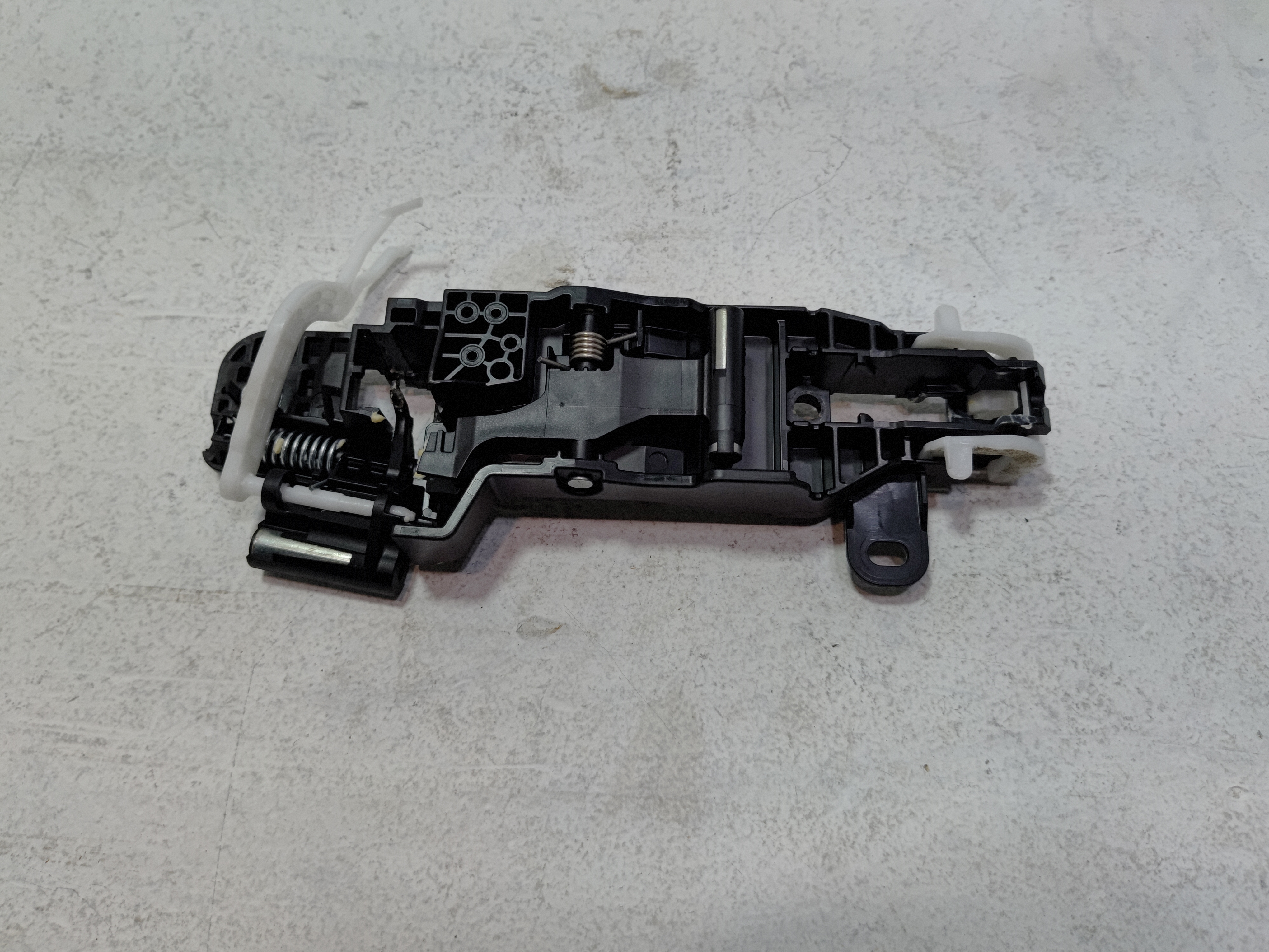 2019-2025 TOYOTA RAV4 REAR RIGHT PASSENGER SIDE DOOR EXTERIOR HANDLE BASE OEM