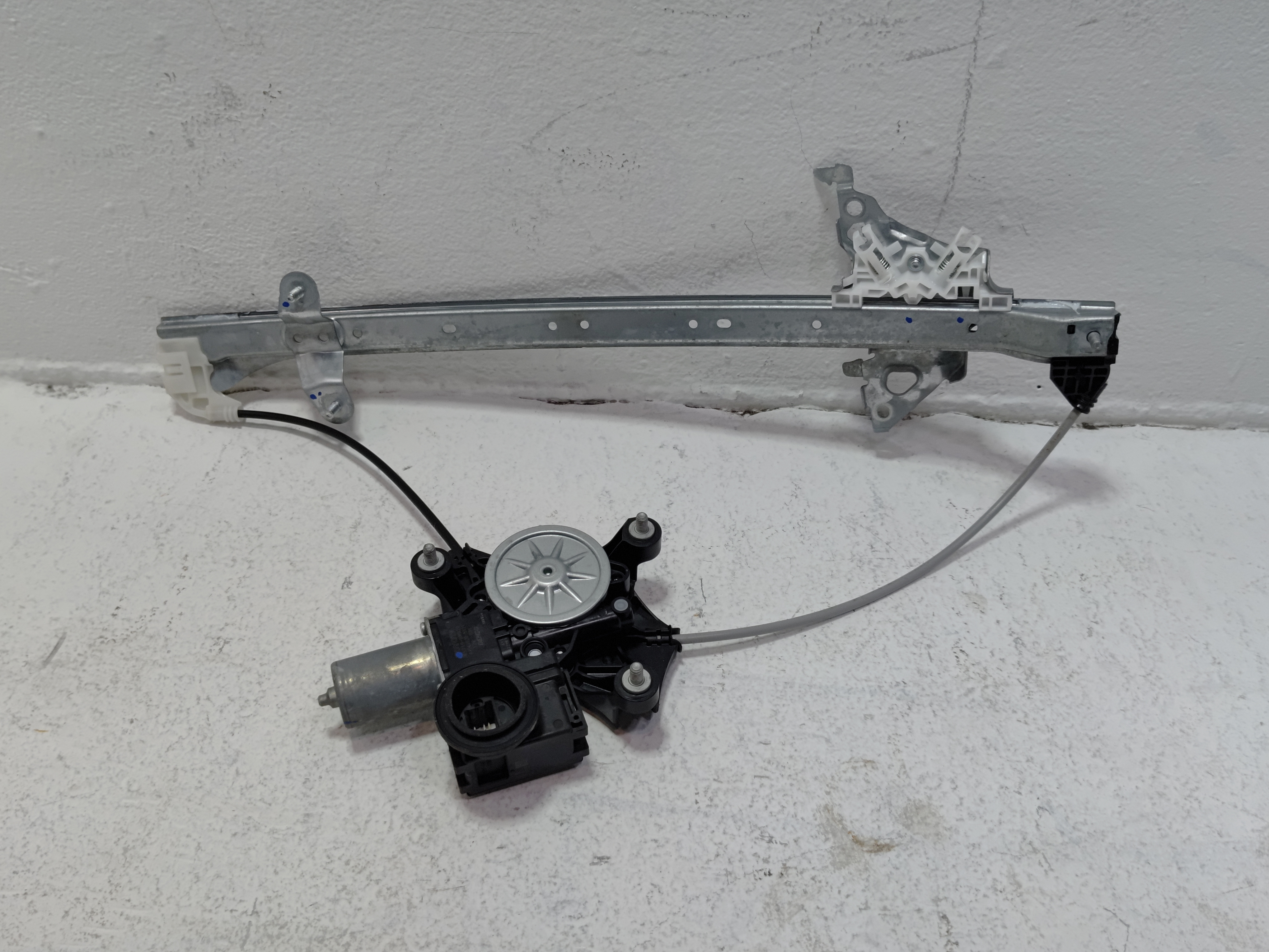 2019-2024 TOYOTA RAV4 REAR PASSENGER SIDE DOOR WINDOW REGULATOR W/ MOTOR OEM