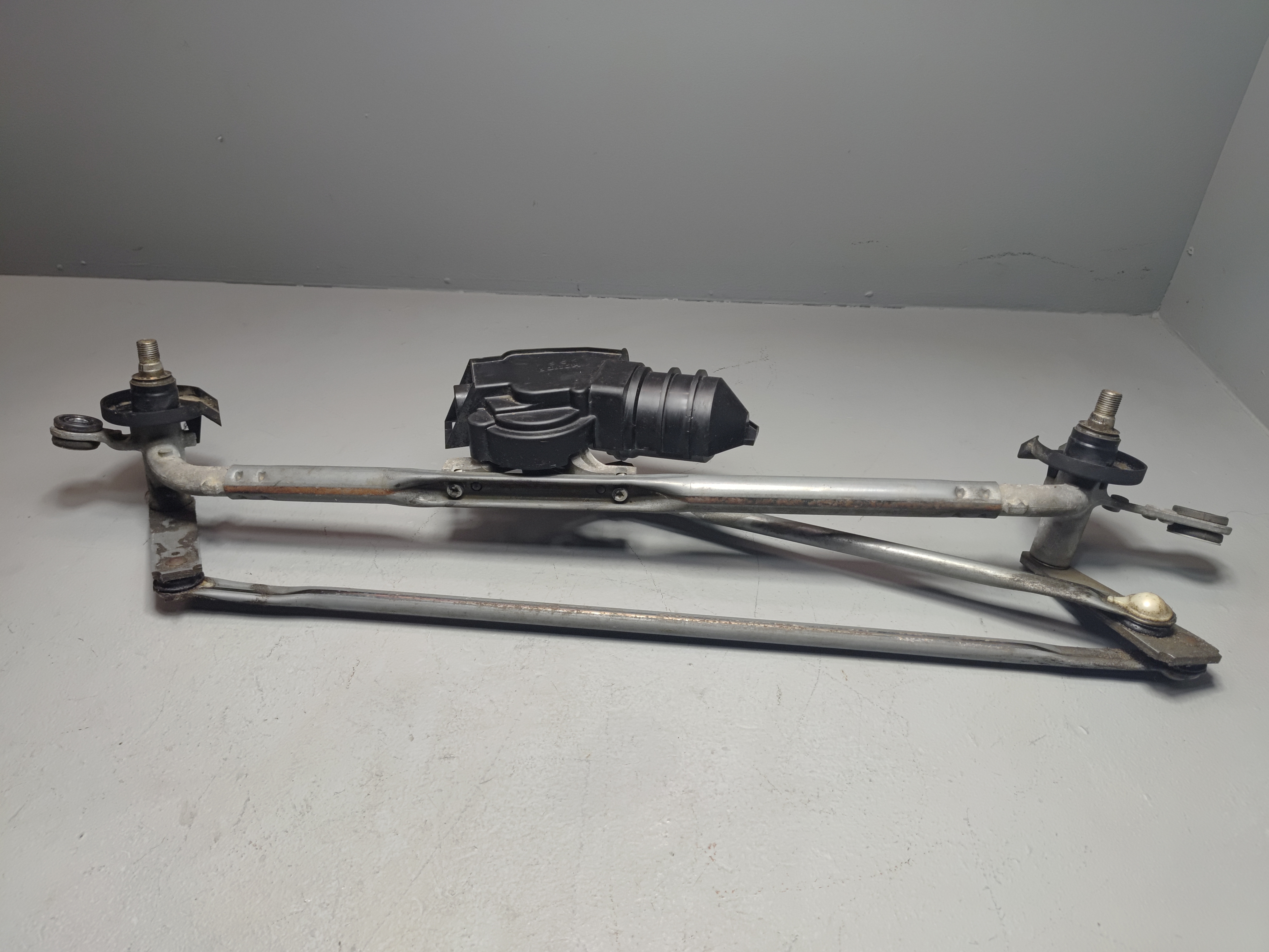 Honda Pilot Front Windshield Wiper Transmission Linkage & Motor 2016-2022 OEM