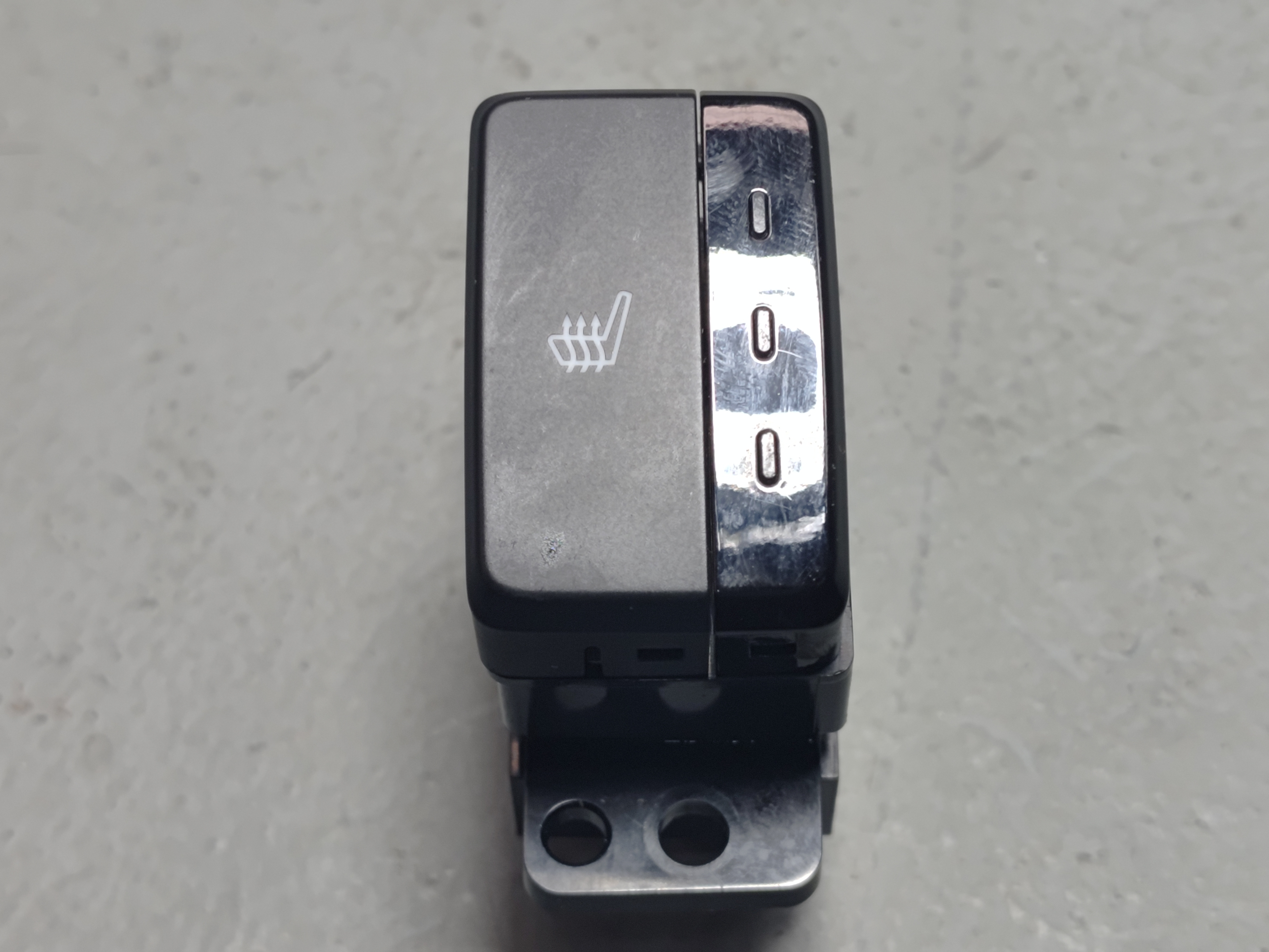 2019-2022 HONDA PILOT DASHBOARD RIGHT PASSENGER SIDE SEAT HEAT HEATER SWITCH OEM