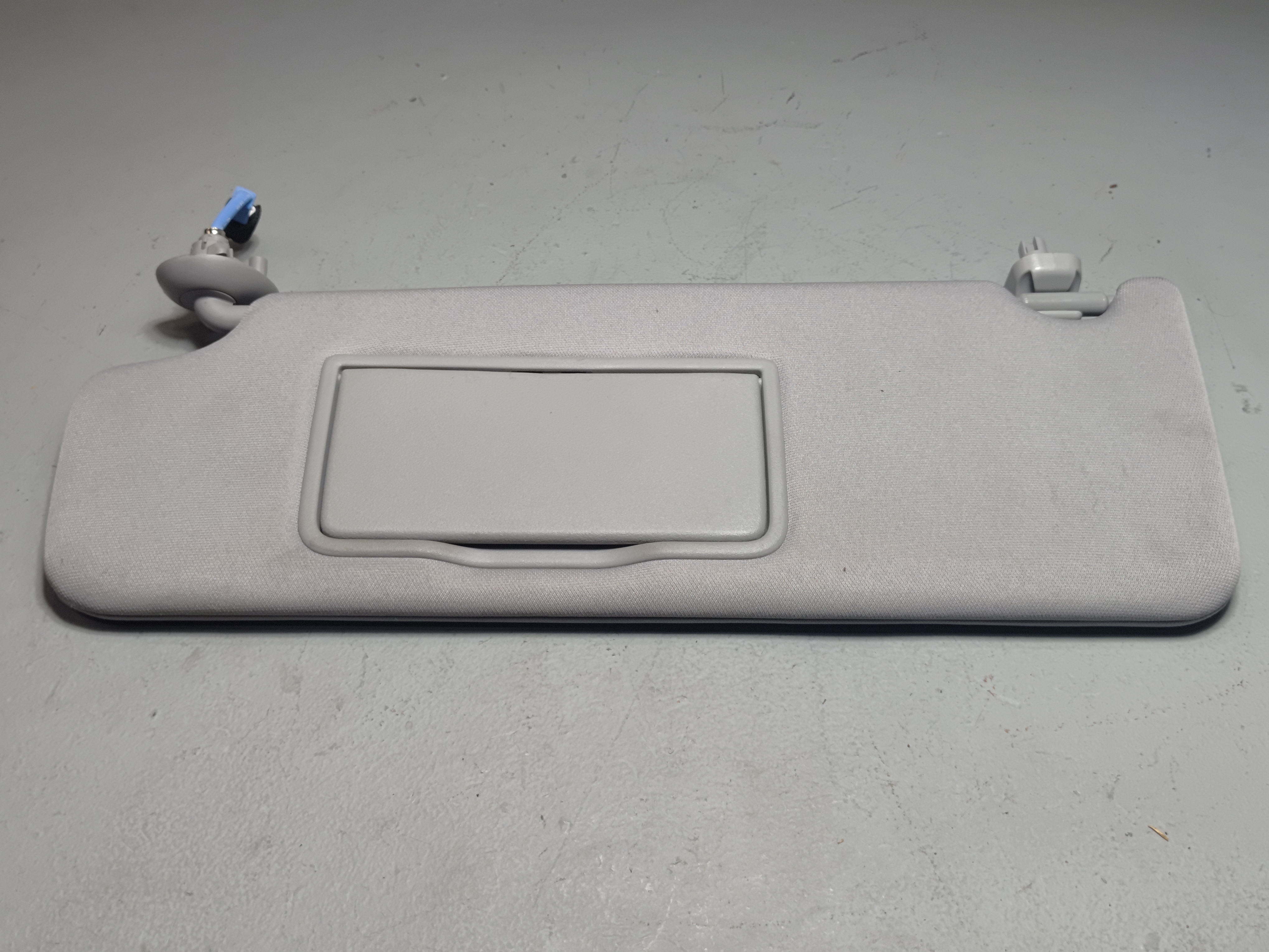 2017-2022 HONDA PILOT FRONT LEFT DRIVER SIDE SUNVISOR SUN VISOR W/ LIGHT OEM