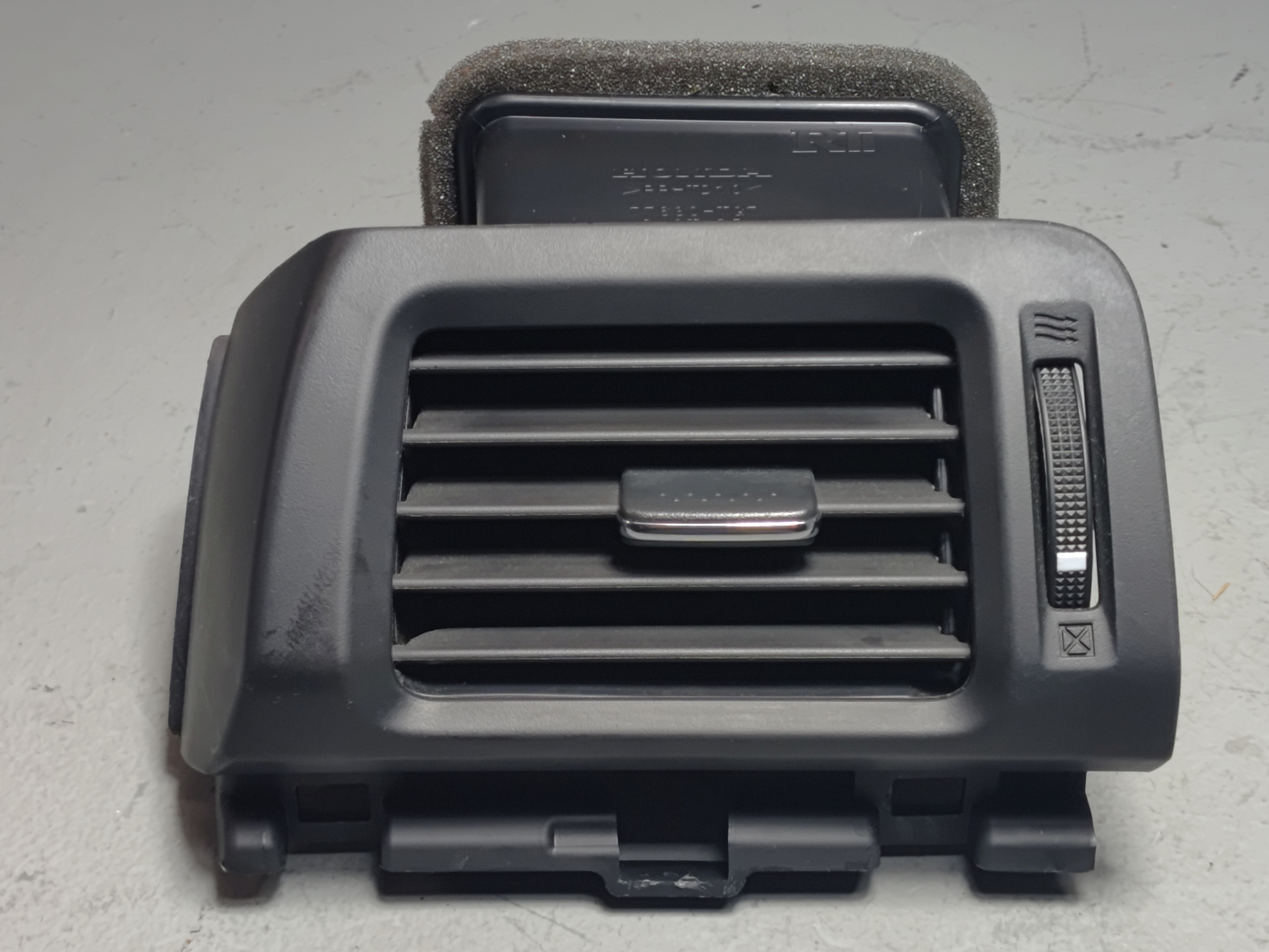 2018-2022 HONDA PILOT DASH LEFT DRIVER SIDE OUTER AIR VENT GRILLE COVER OEM