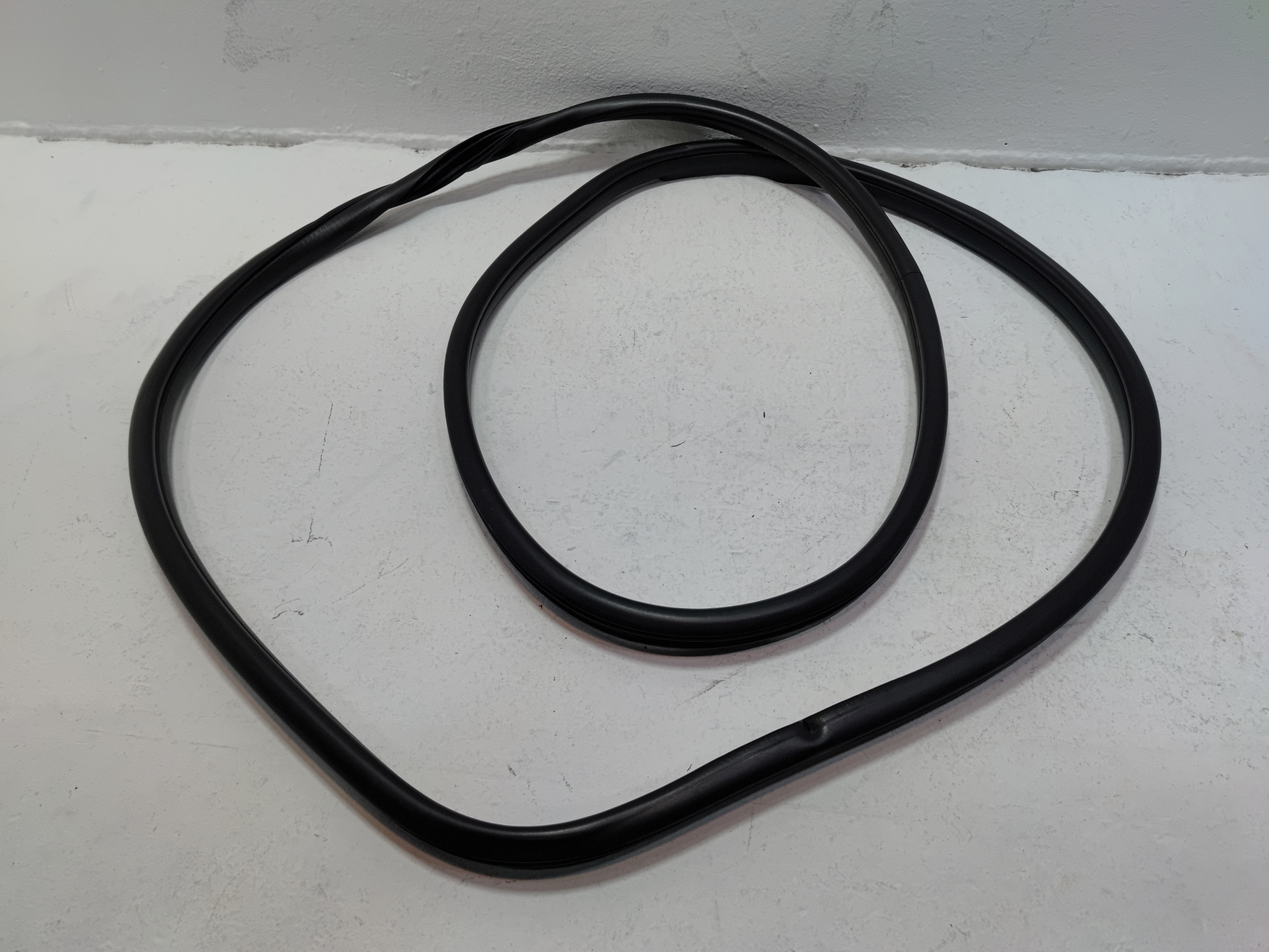 2016-2022 HONDA PILOT FRONT LEFT OR RIGHT SIDE DOOR BODY WEATHERSTRIP SEAL OEM