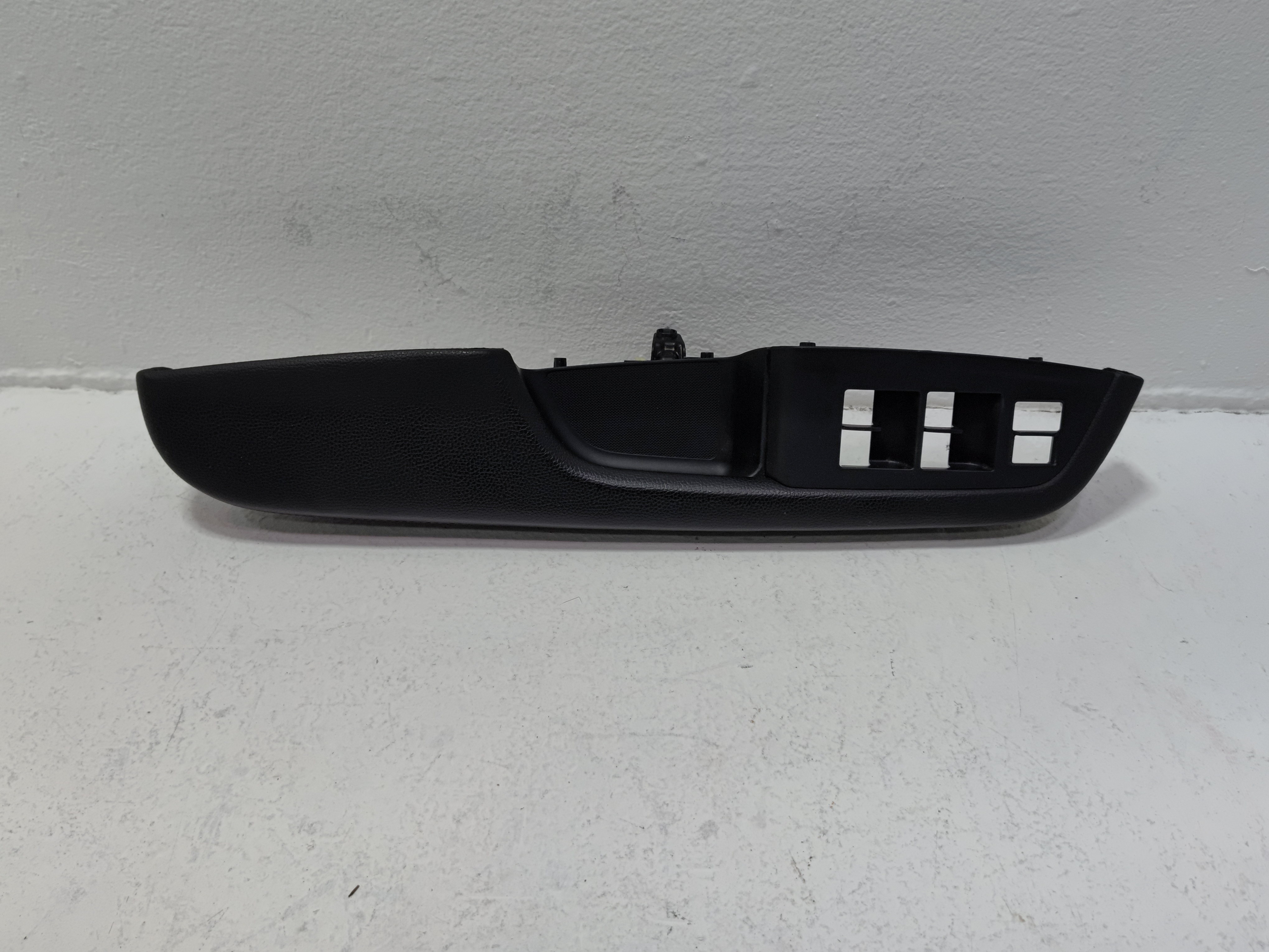2016-2022 HONDA PILOT FRONT DRIVER DOOR MASTER WINDOW SWITCH BEZEL & ARMREST OEM