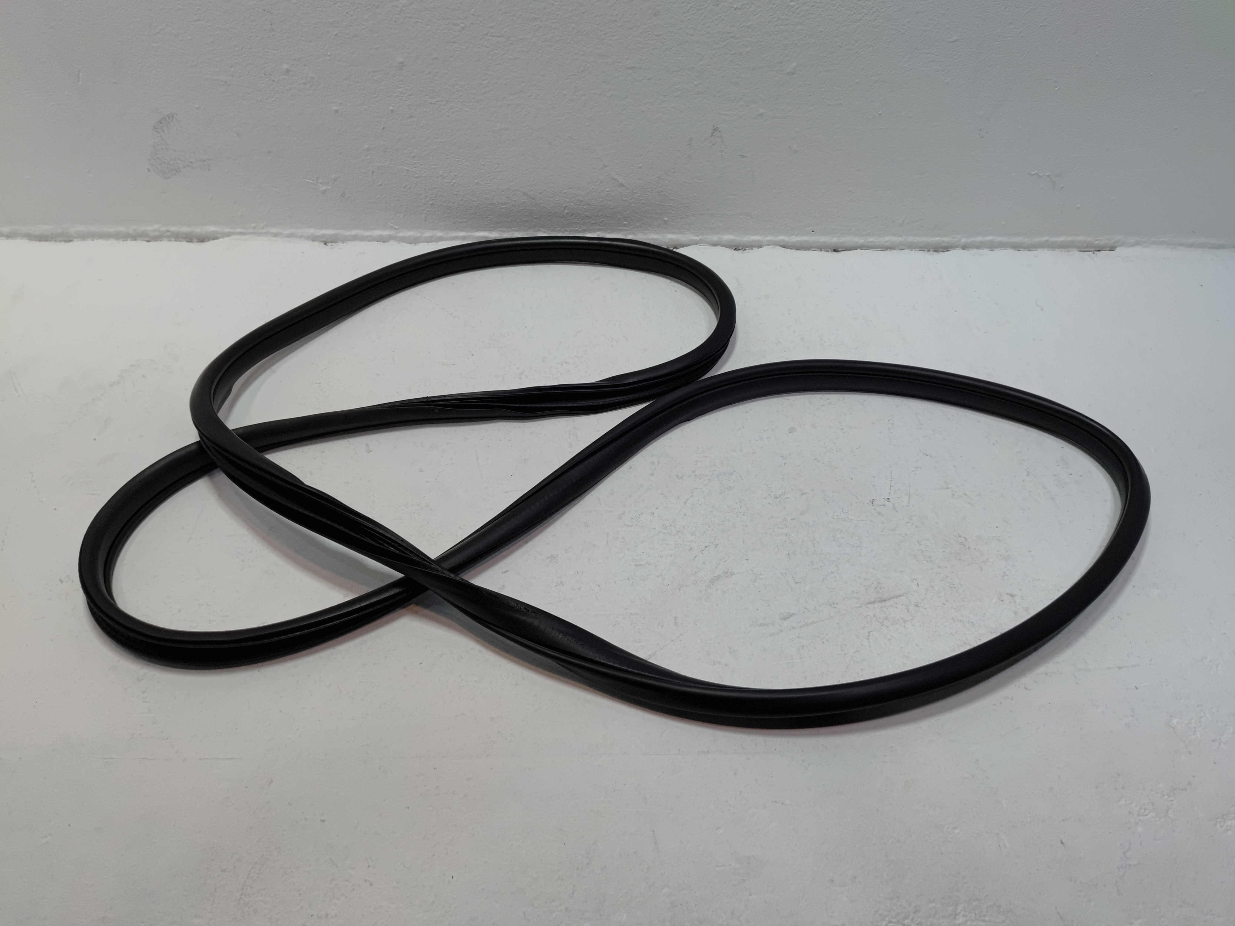 2016-2022 HONDA PILOT FRONT LEFT OR RIGHT SIDE DOOR BODY WEATHERSTRIP SEAL OEM