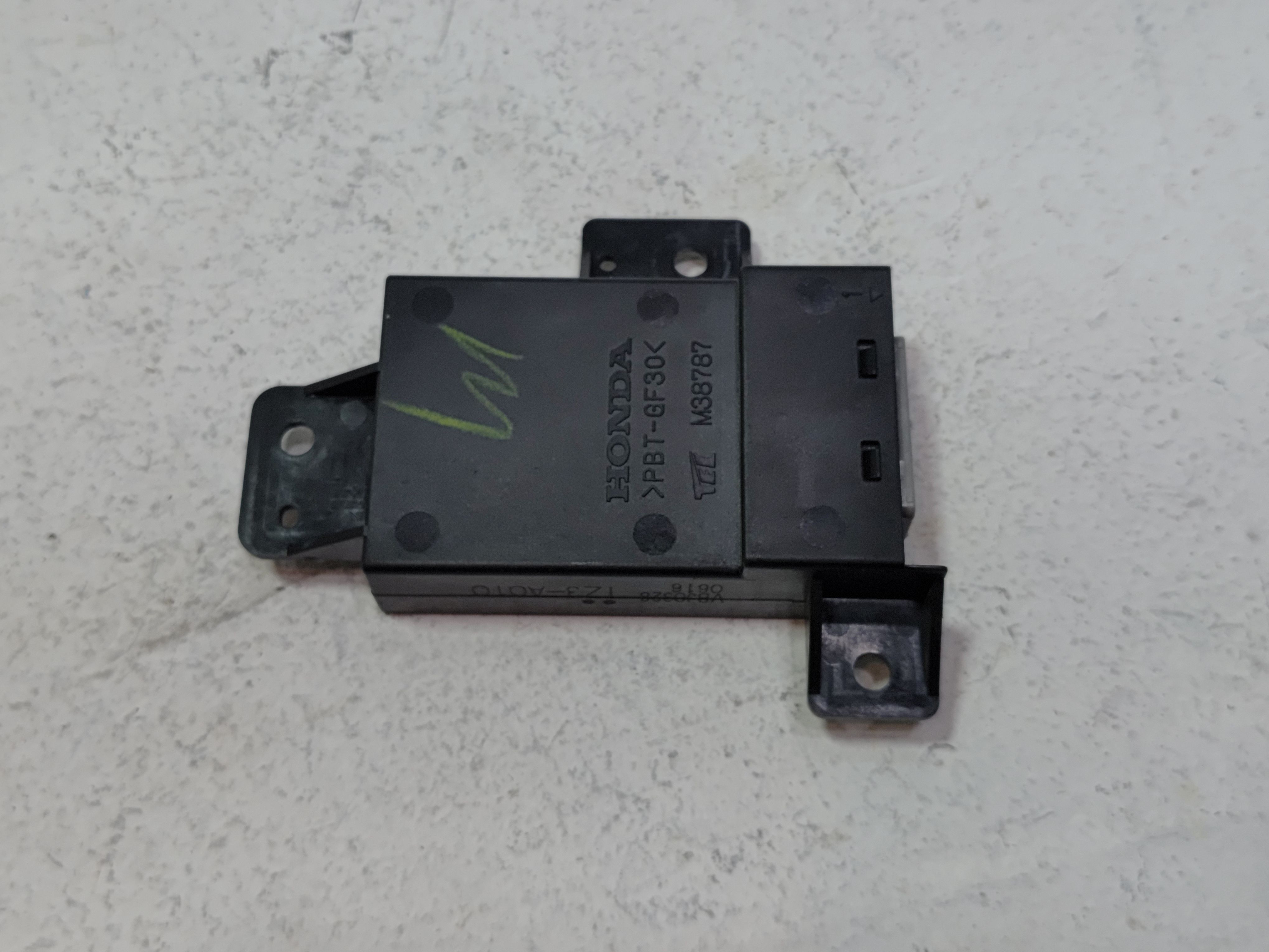 2016-22 Honda Pilot Front Left Driver Side Door Outer Mirror Control Module OEM