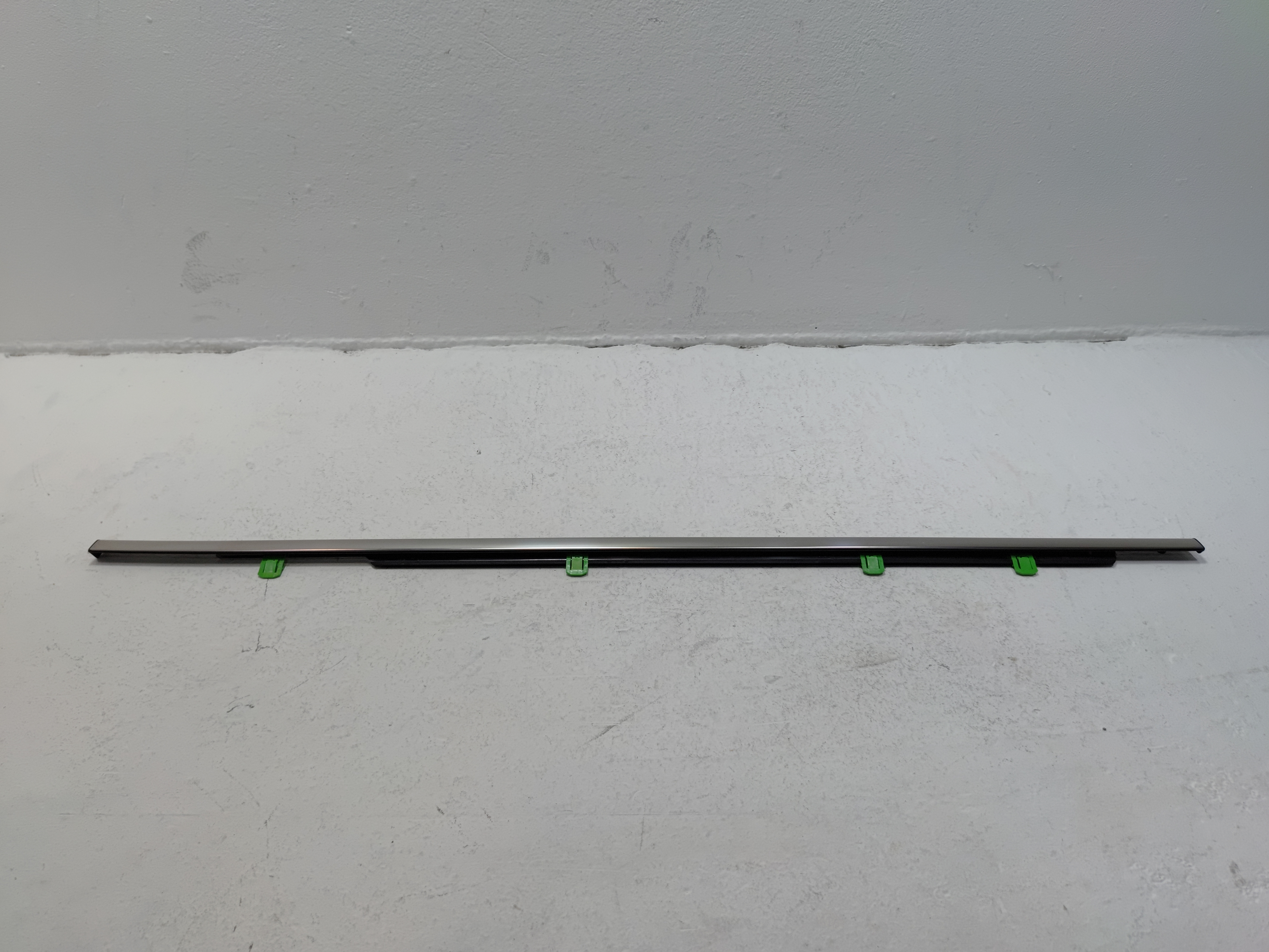 2016-2022 HONDA PILOT REAR RIGHT PASSENGER SIDE DOOR WINDOW BELT MOLDING OEM