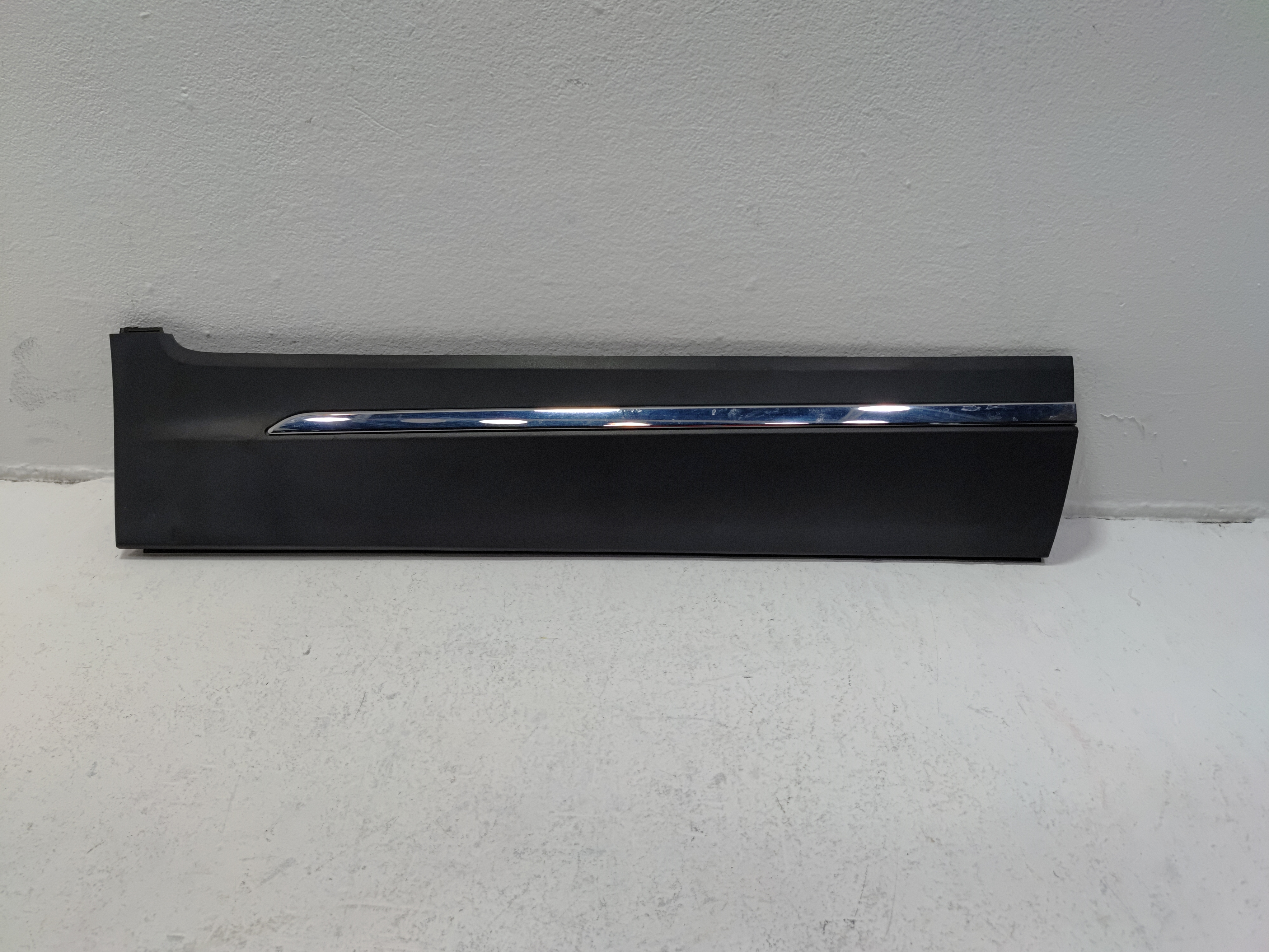 2019-2022 HONDA PILOT REAR RIGHT PASSENGER SIDE DOOR LOWER MOLDING OEM
