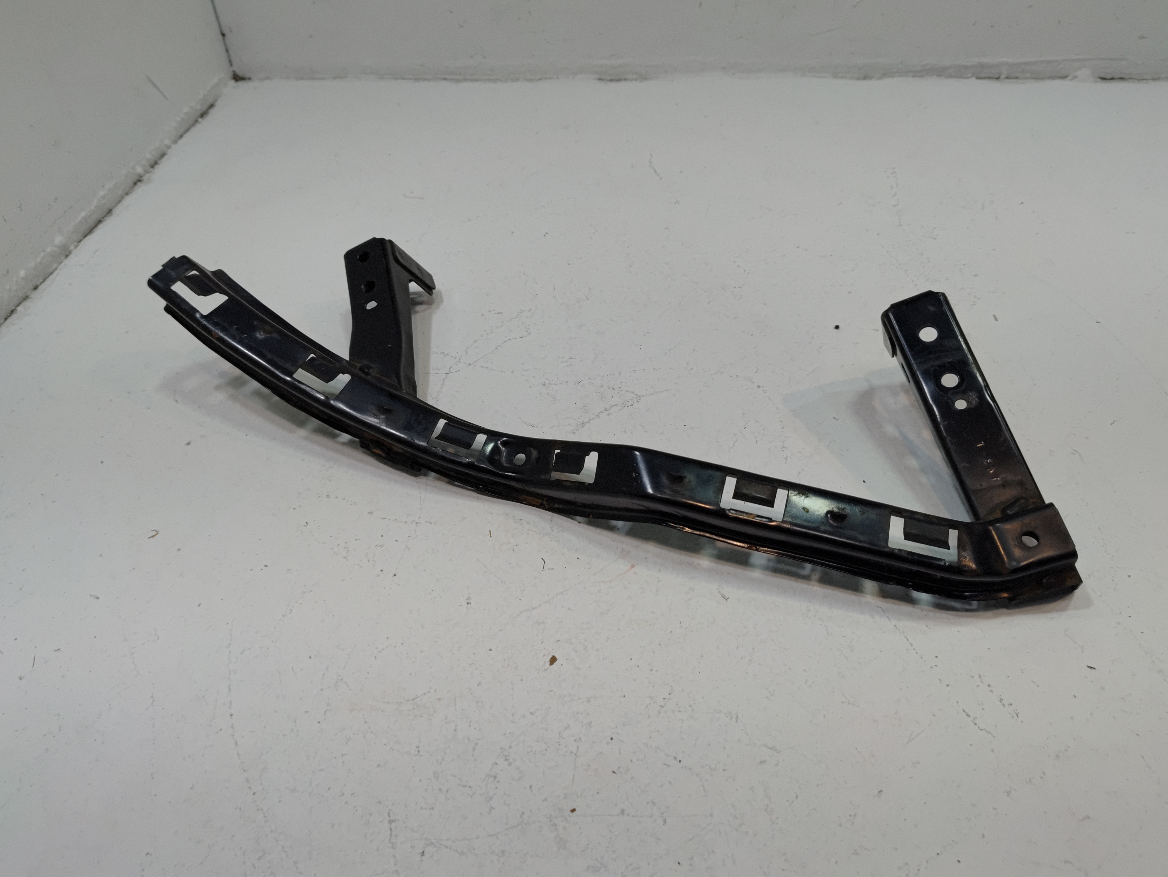 17-20 HONDA RIDGELINE FRONT PASSENGER SIDE BUMPER CORNER BRACKET SUPPORT OEM