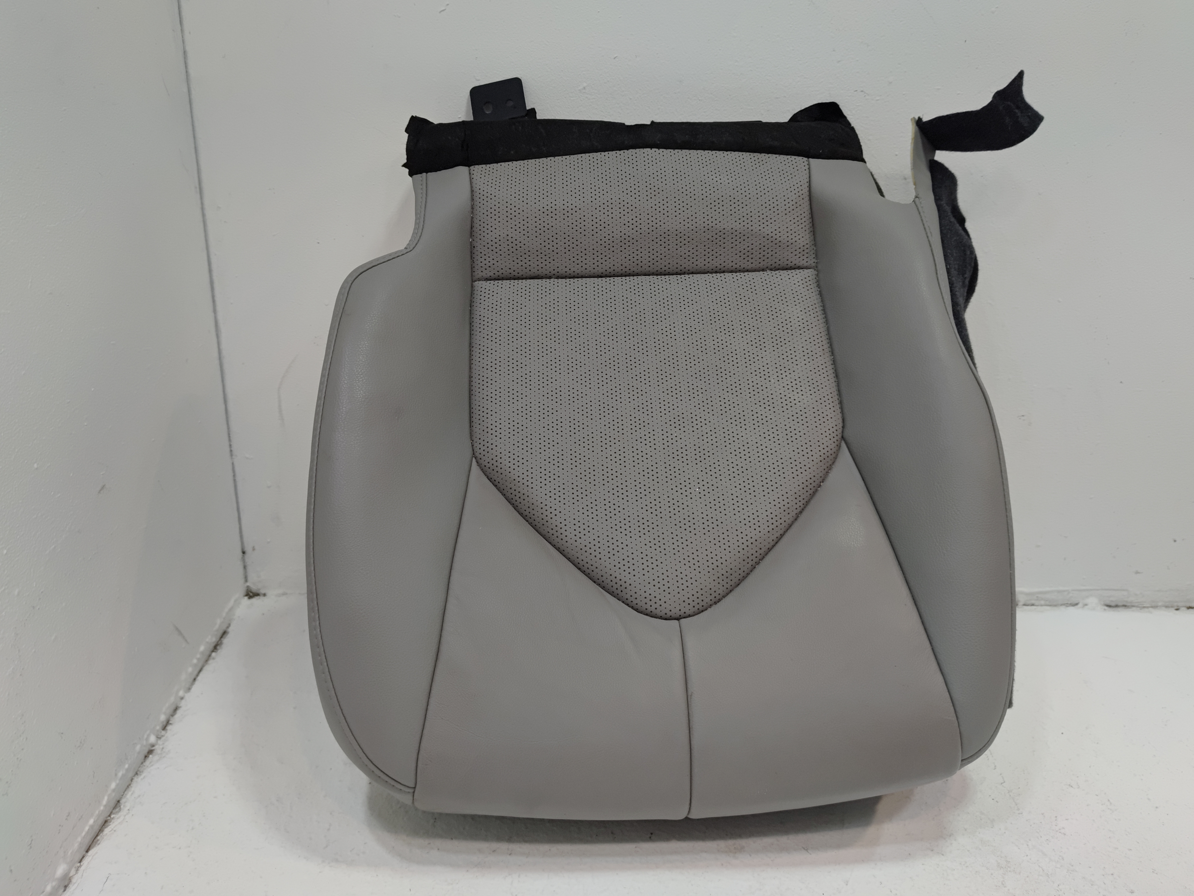 2019 TOYOTA CAMRY XSE FRONT PASSENGER SIDE SEAT LOWER CUSHION W/ COVER GRAY OEM