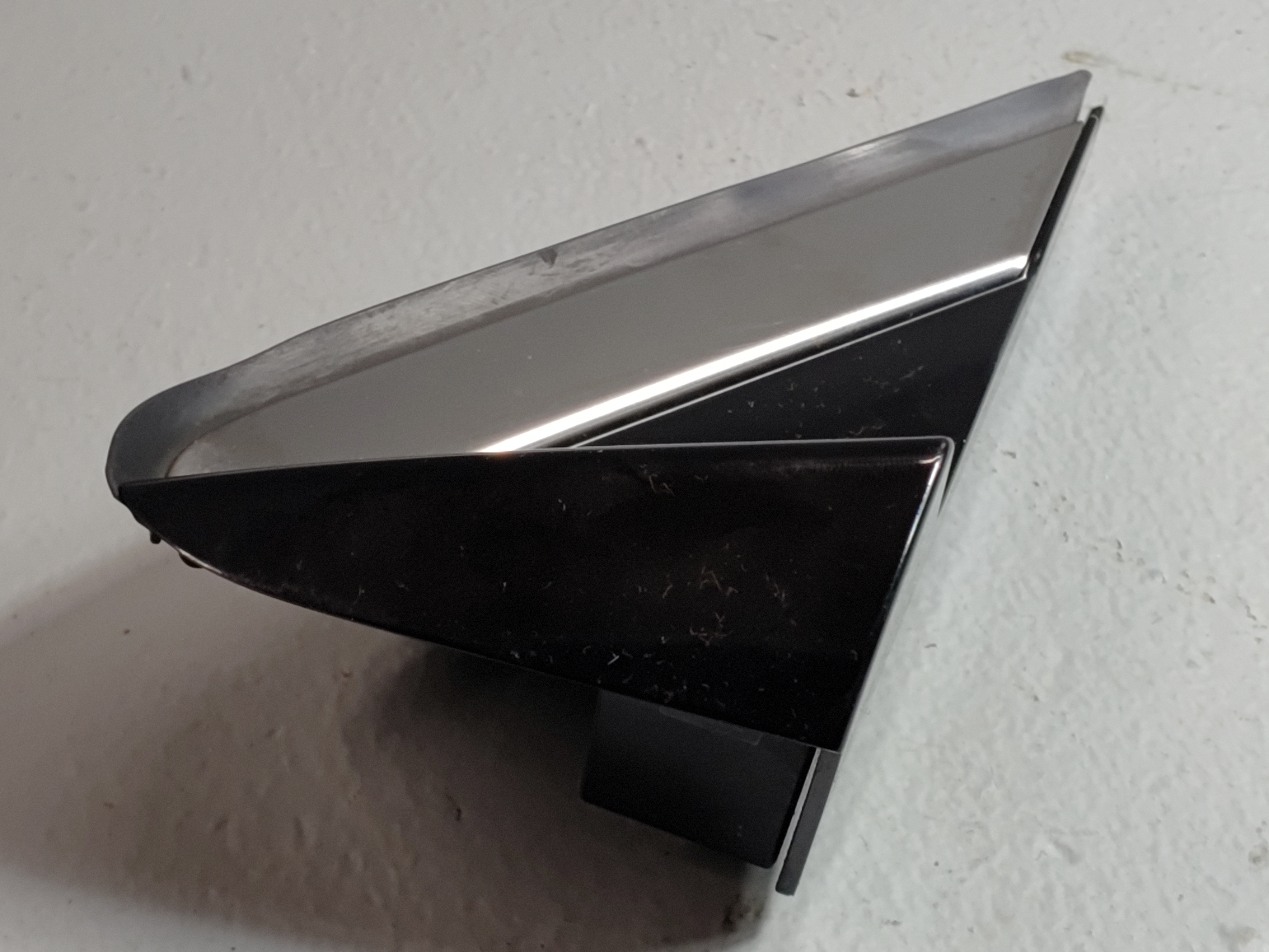 HONDA PILOT RIDGELINE FRONT DRIVER SIDE FENDER CORNER MOLDING OEM 2016-2022