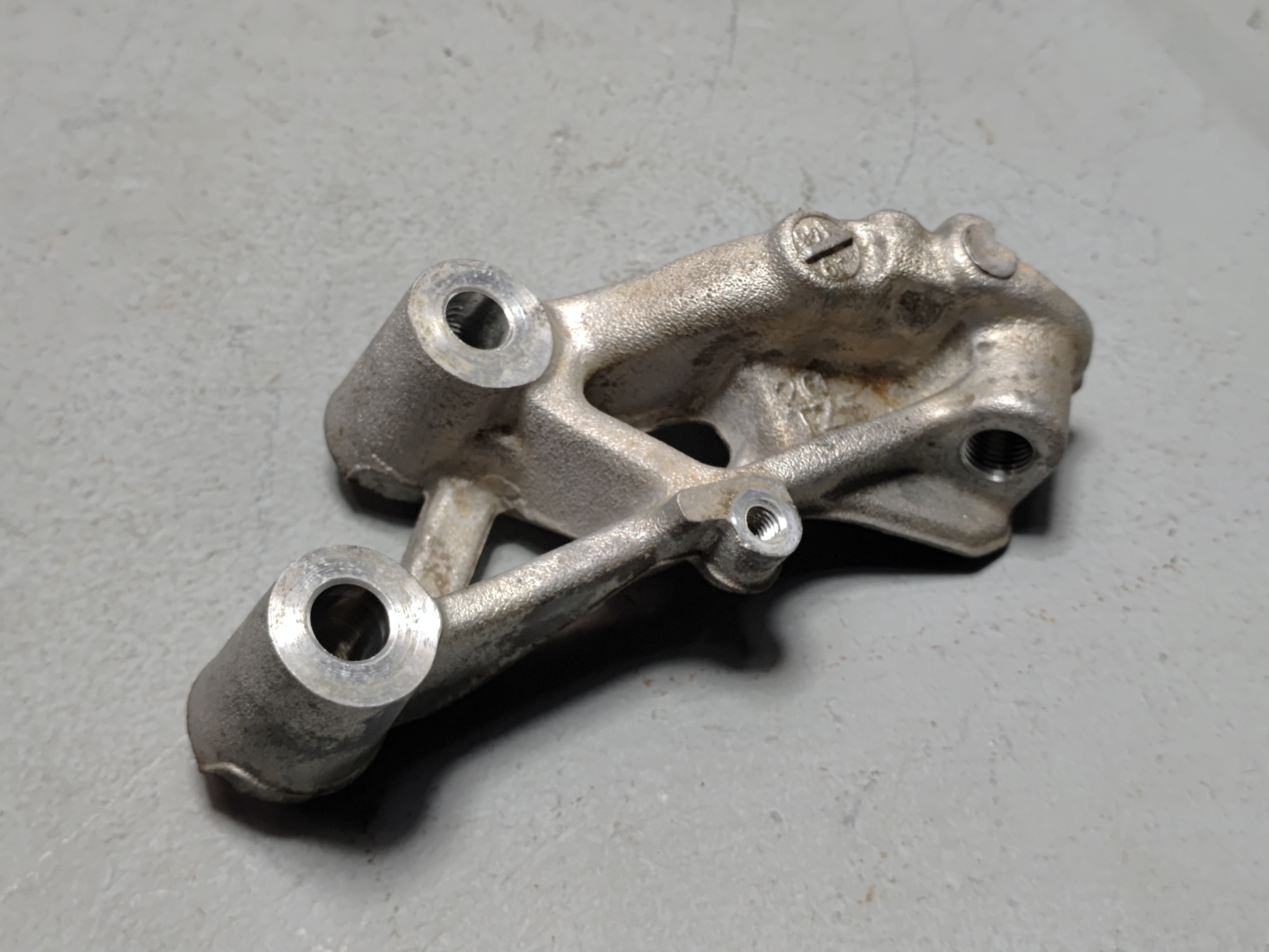 2016-2022 Honda Pilot Engine Righr Passenger Side Insulator Bracket OEM