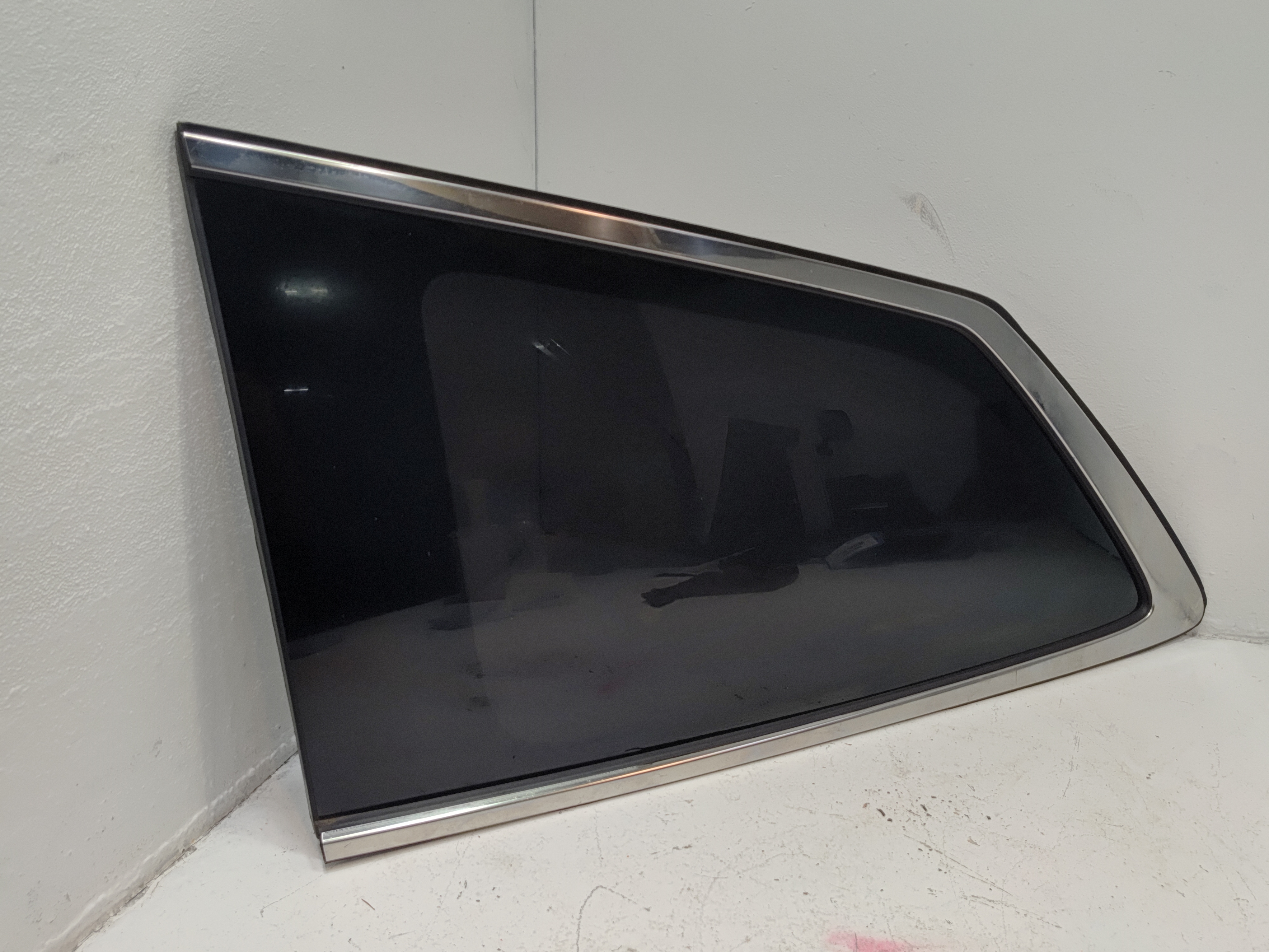 2016-2022 Honda Pilot Rear Left Driver Side Door Quarter Window Glass LH OEM