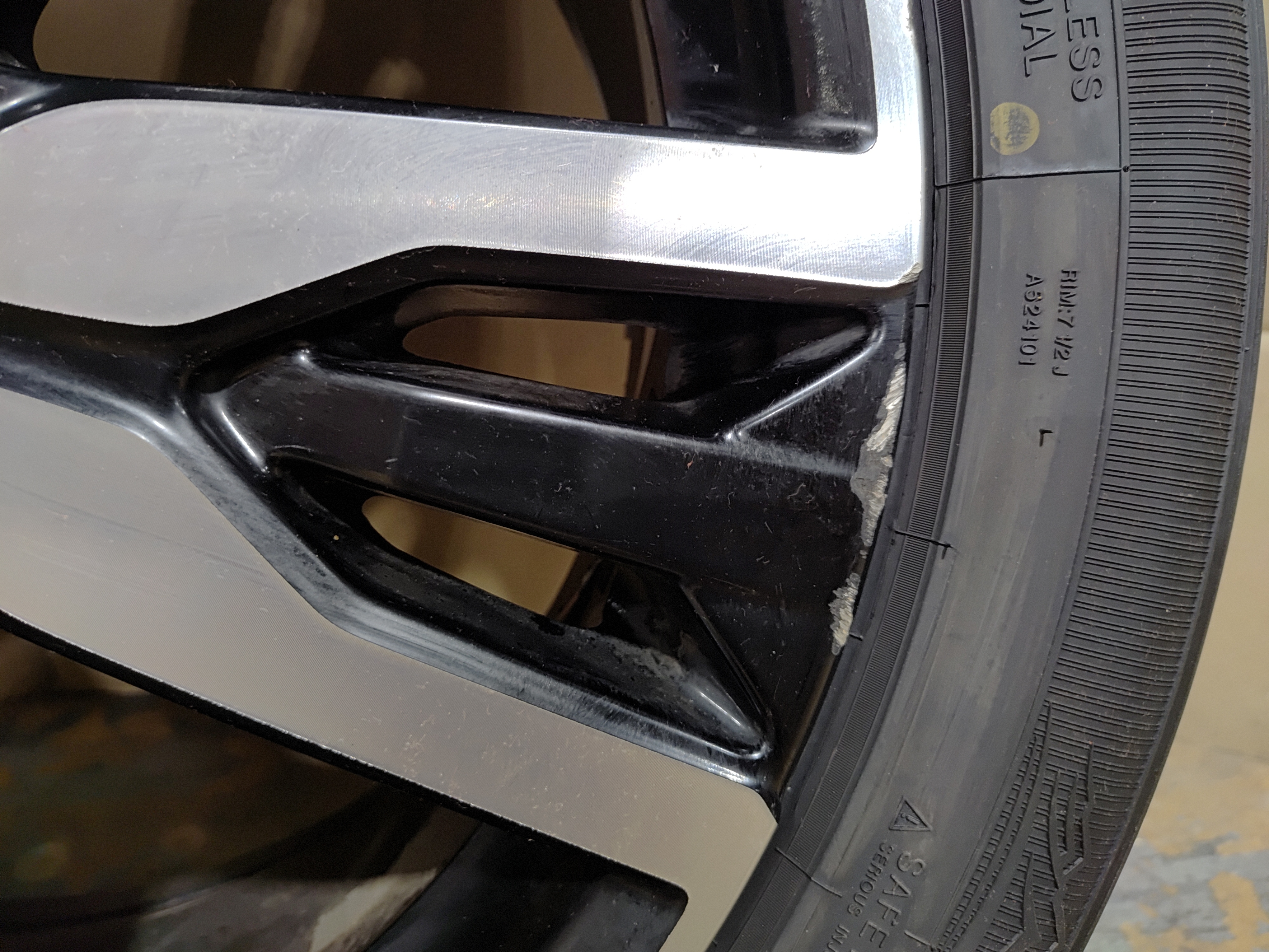 19-22 Honda Pilot Touring Machined Black Wheel Rim 20x8J W/ TIRE 245/50ZR20 OEM