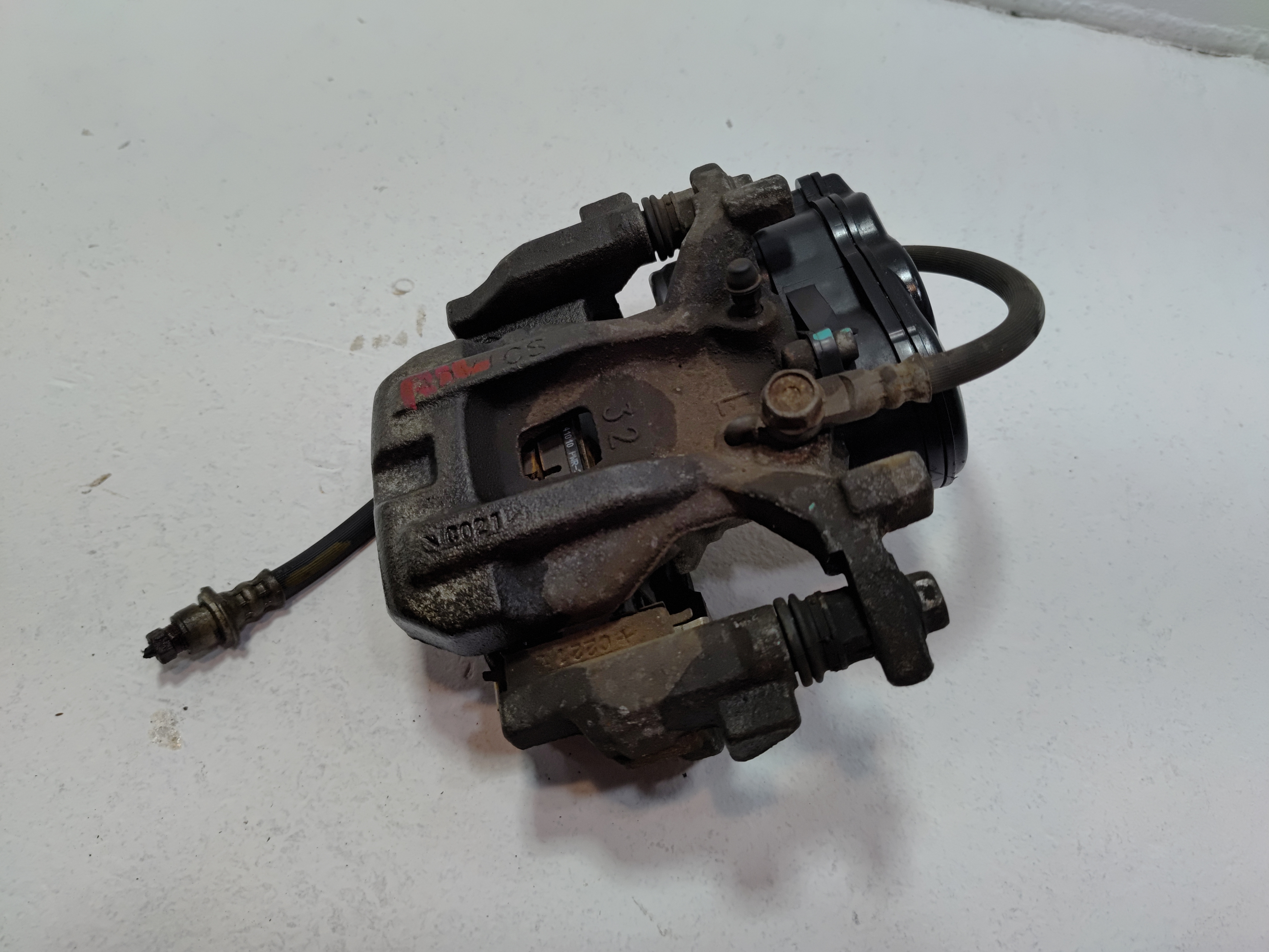 Toyota RAV4 AWD Rear Left Driver Side Brake Caliper W/ Actuator 2019-2025 OEM