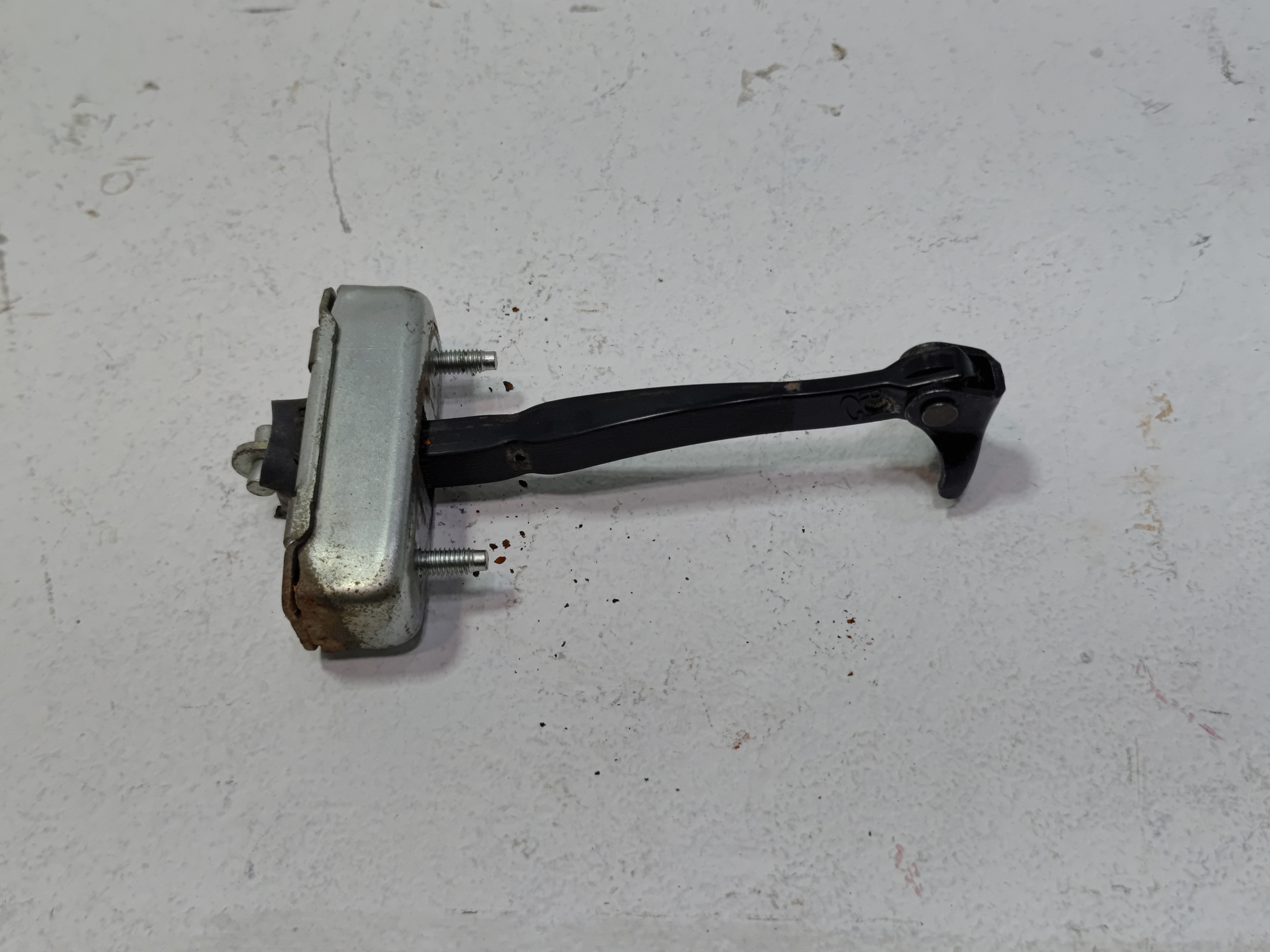 2018 TOYOTA CAMRY REAR LEFT OR RIGHT SIDE DOOR CHECK STRAP STOP STOPPER OEM