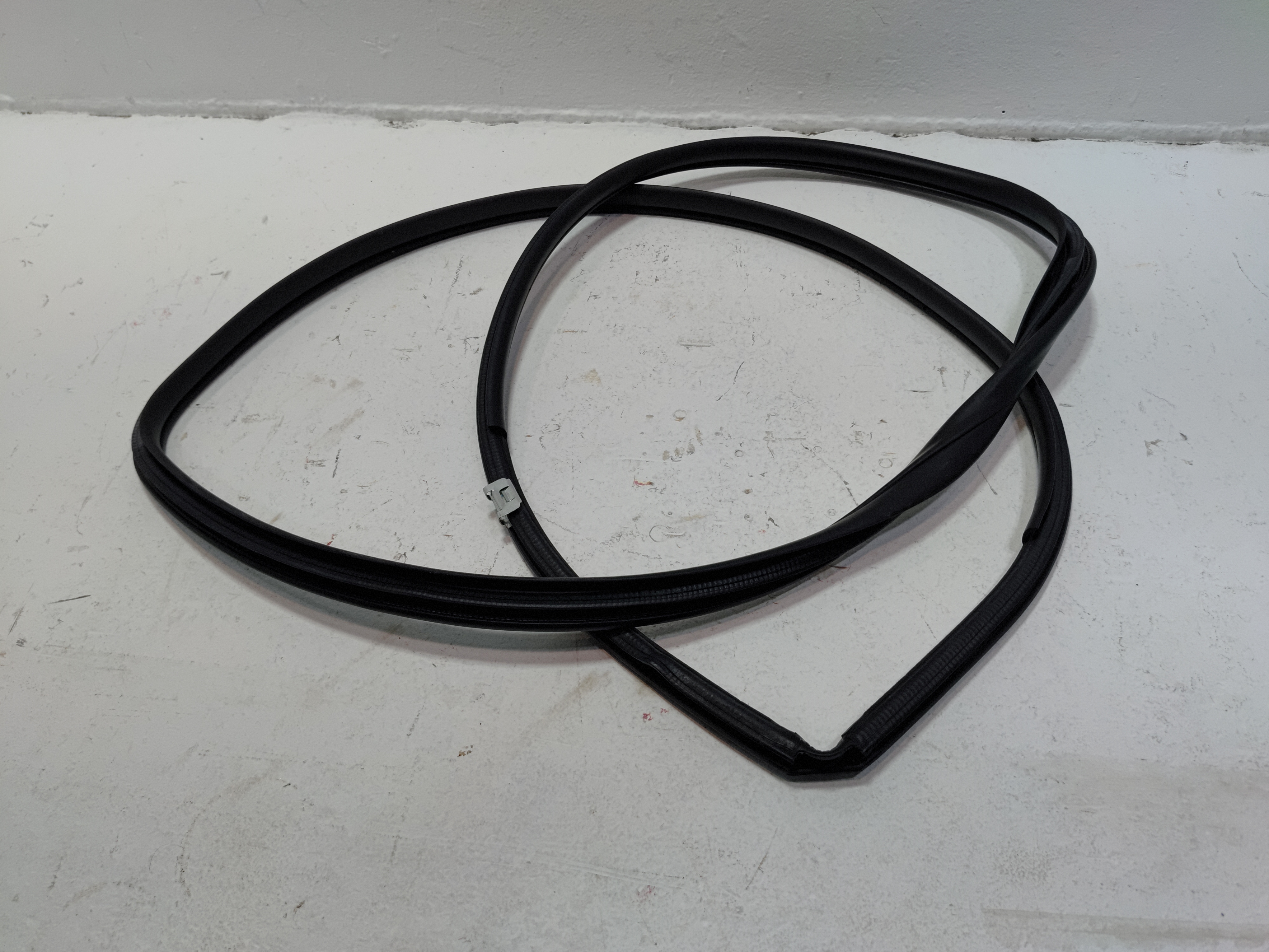 2018-2024 TOYOTA CAMRY REAR DRIVER SIDE DOOR BODY WEATHERSTRIP INNER SEAL OEM