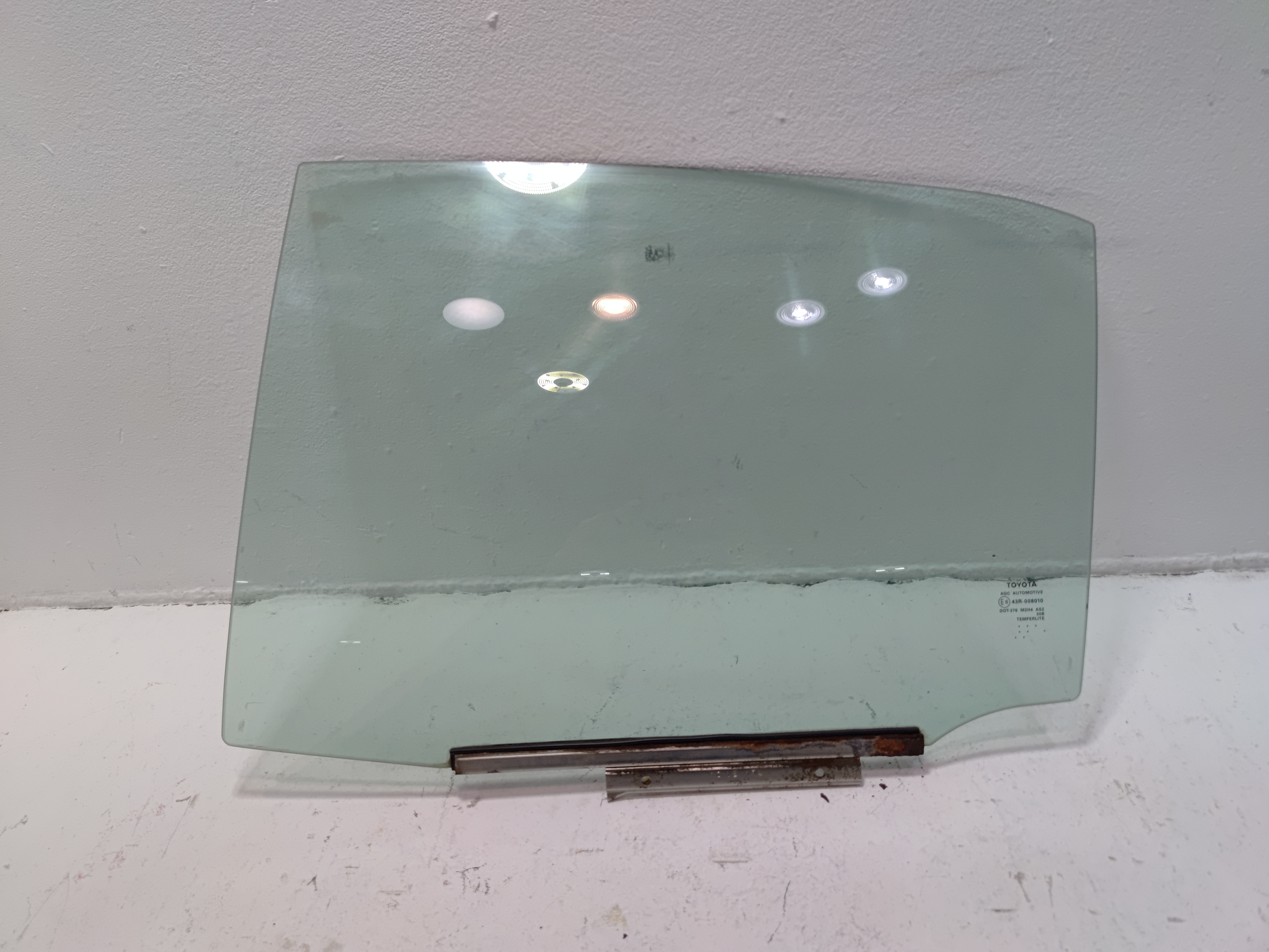 2018-2024 TOYOTA CAMRY REAR LEFT DRIVER SIDE DOOR MOVABLE WINDOW GLASS OEM