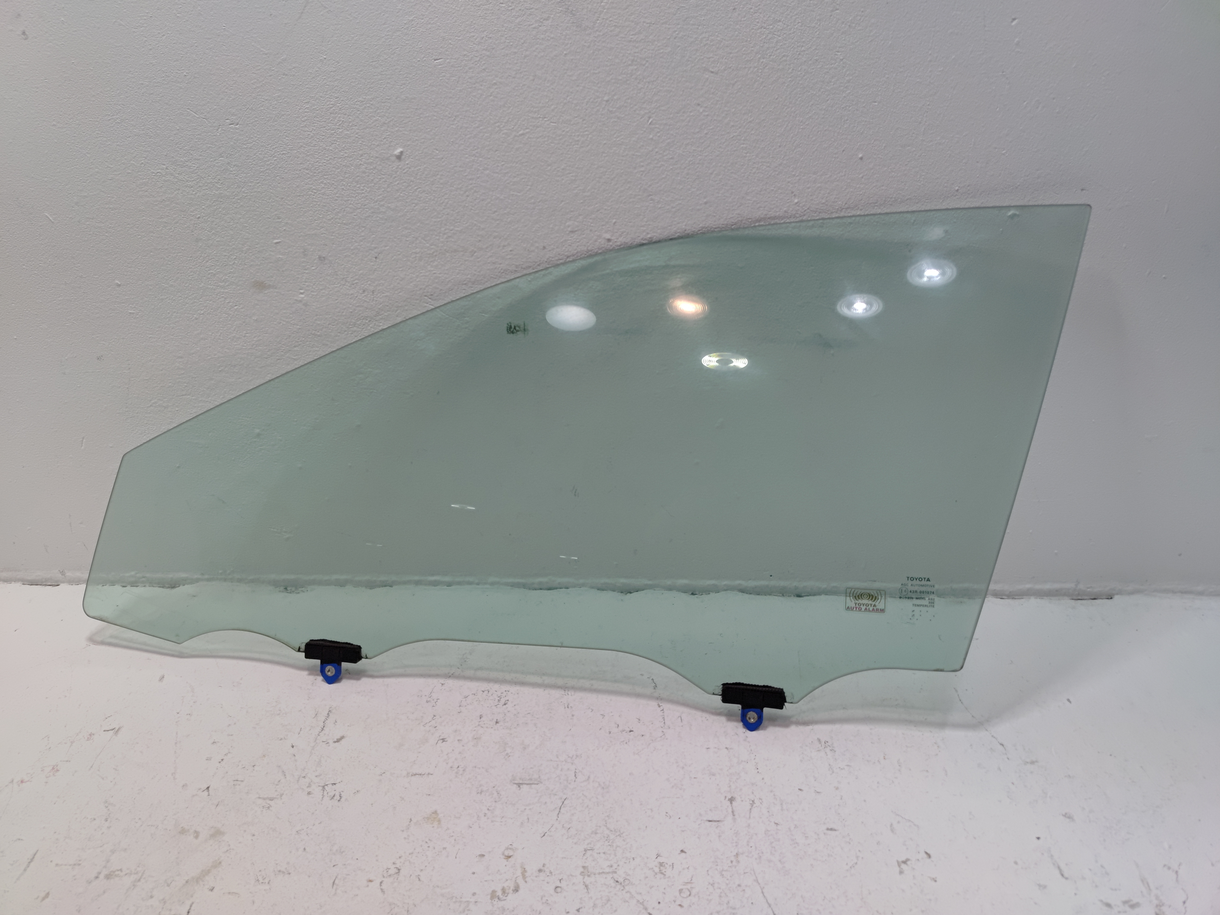 2018-2025 TOYOTA CAMRY FRONT LEFT DRIVER SIDE DOOR MOVABLE WINDOW GLASS OEM