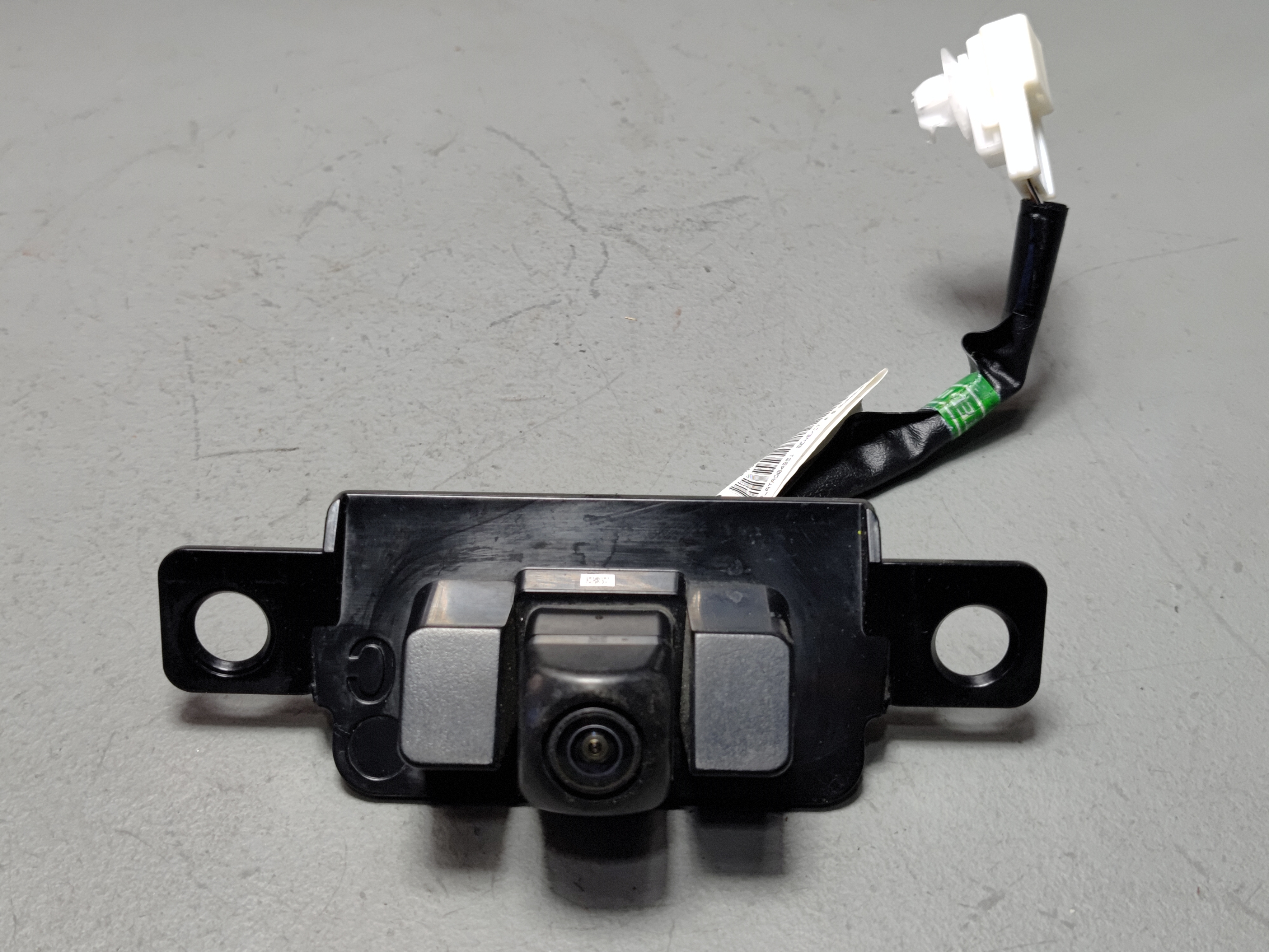 OEM TOYOTA CAMRY 2018-2020 REAR VIEW TRUNK LID BACKUP PARKING ASSIST CAMERA