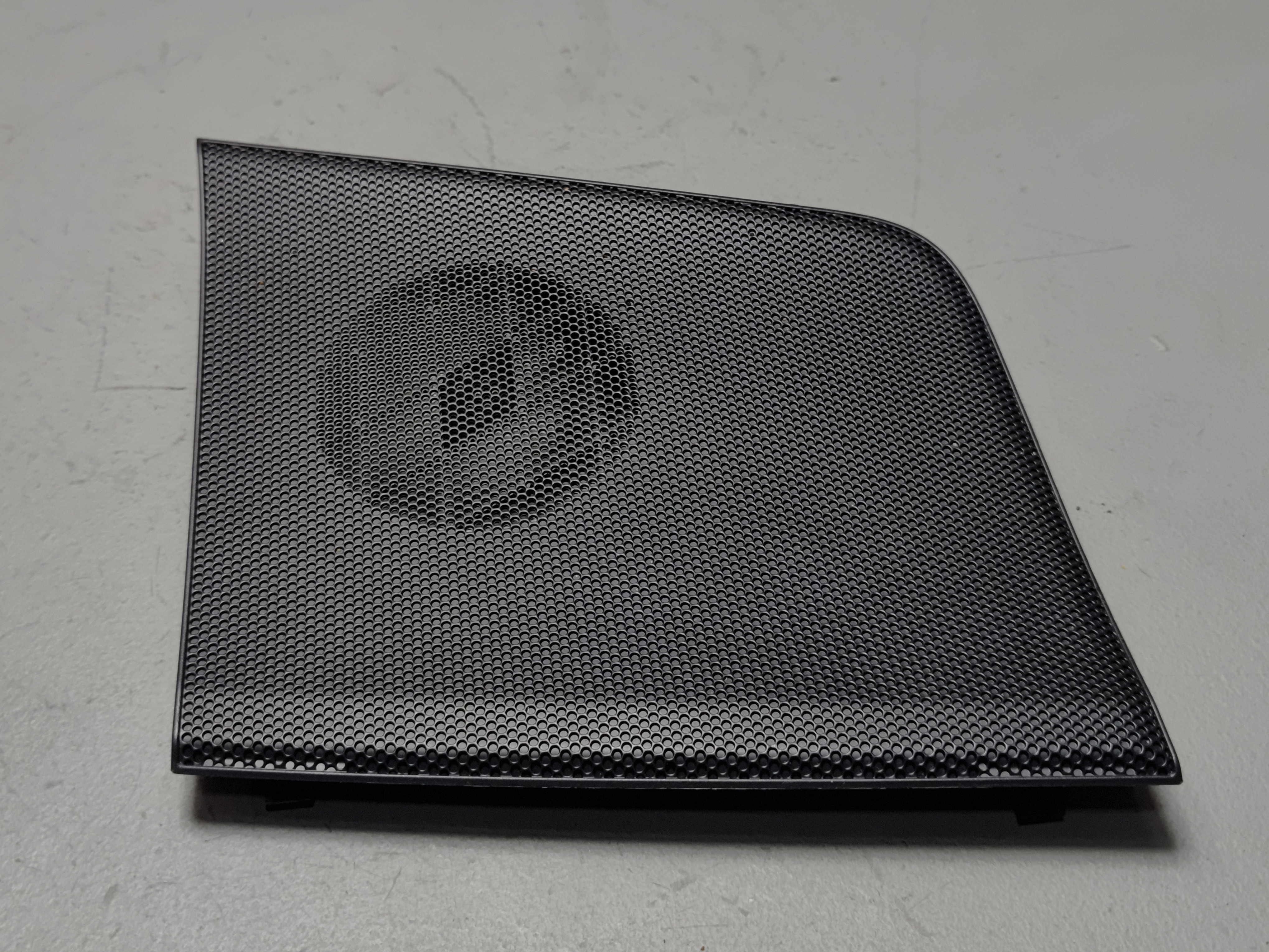 OEM TOYOTA CAMRY 2018 DASH DASHBOARD PASSENGER SIDE SPEAKER GRILLE COVER