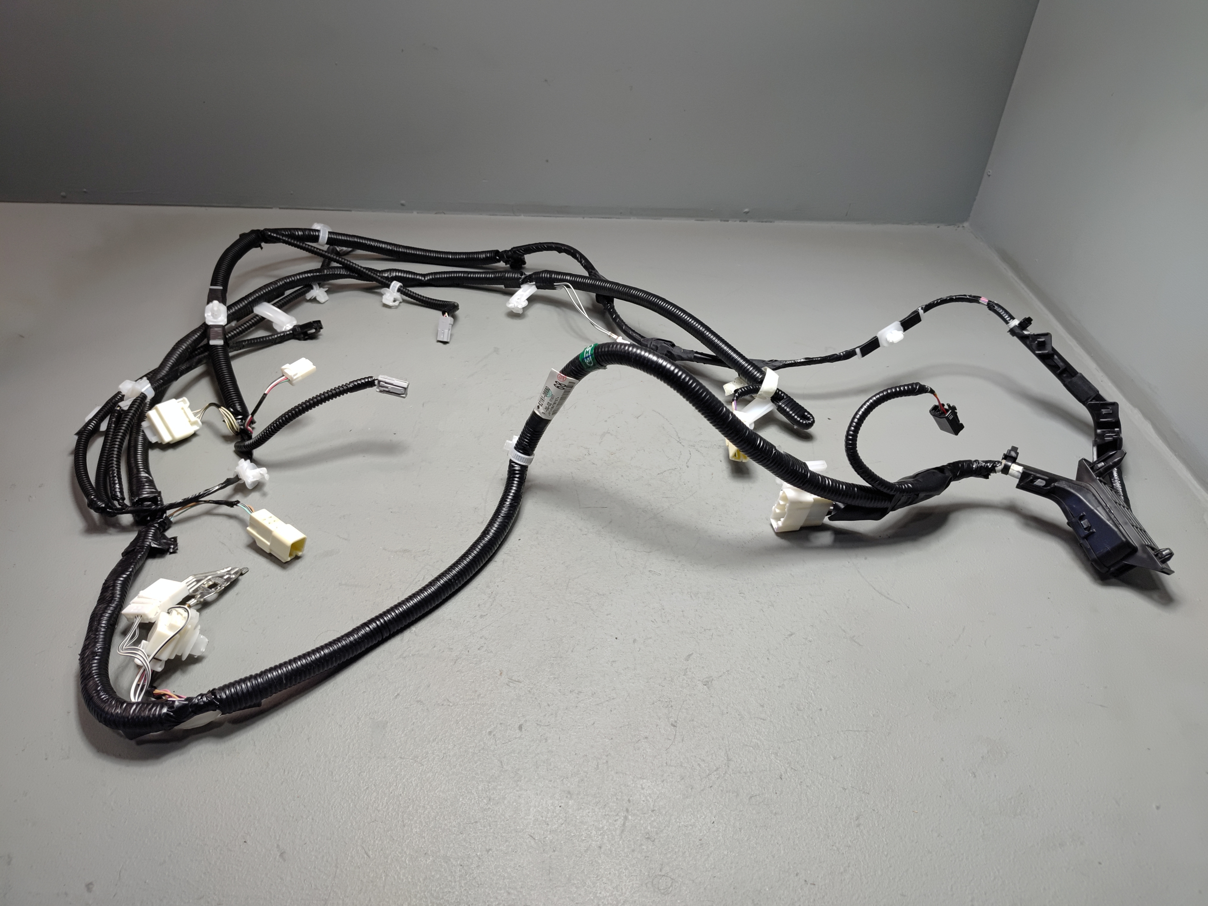 2018-2019 TOYOTA CAMRY REAR TRUNK LUGGAGE WIRE WIRING HARNESS OEM
