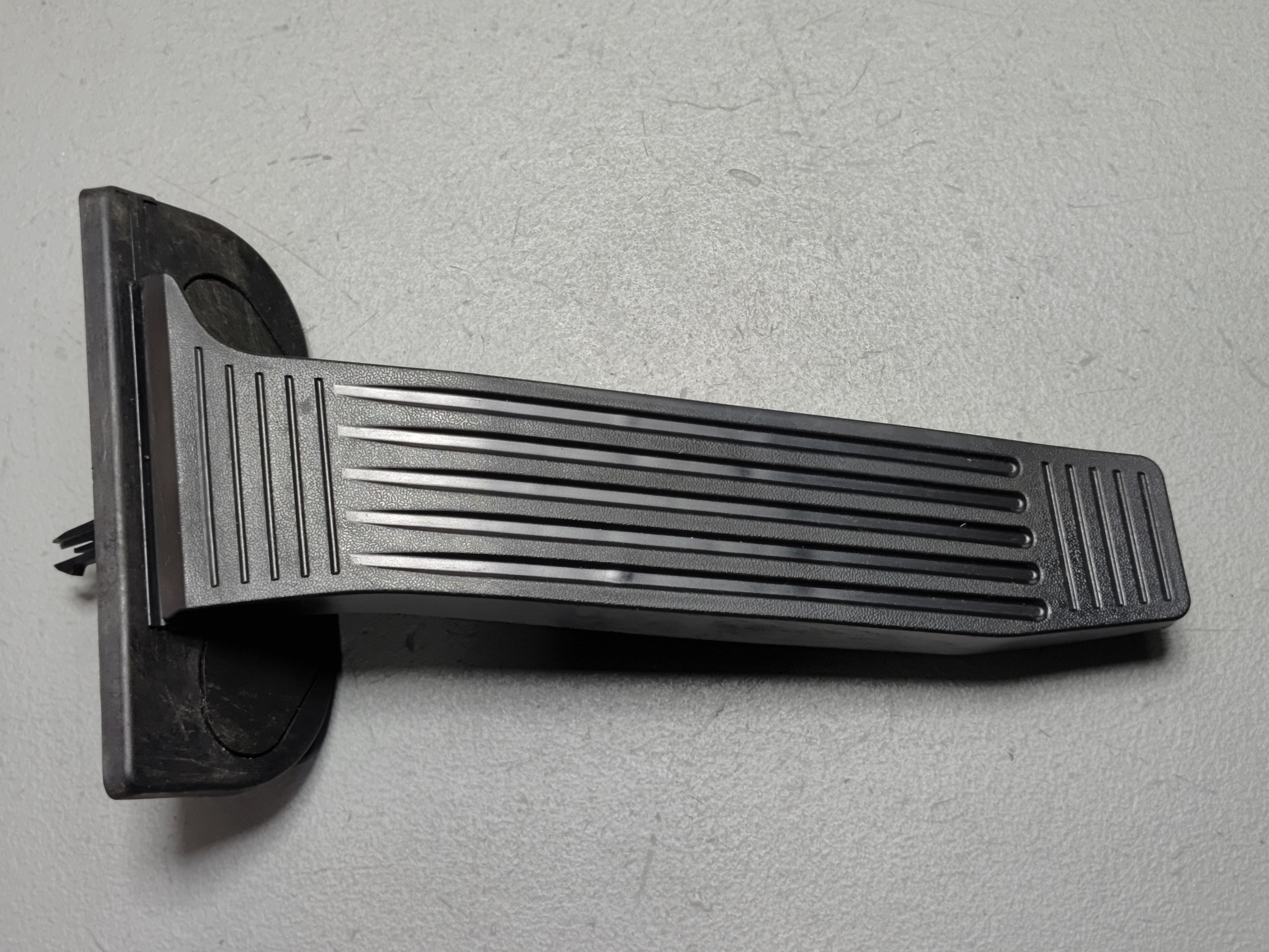 2018-2024 TOYOTA CAMRY GAS PEDAL ACCELERATOR PAD OEM