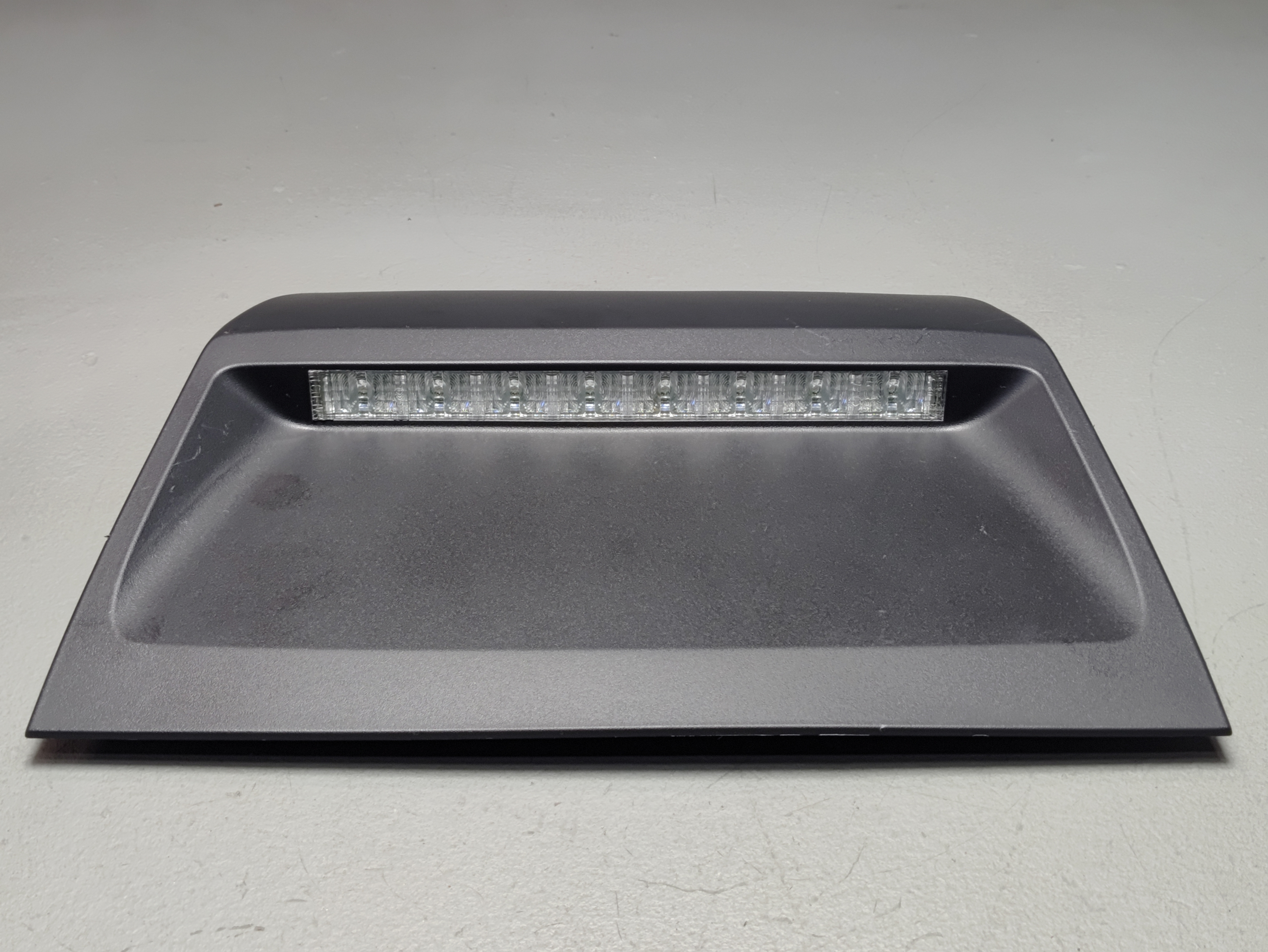 2018-2024 TOYOTA CAMRY REAR 3RD ROW HIGH MOUNTED BRAKE STOP LIGHT LAMP OEM