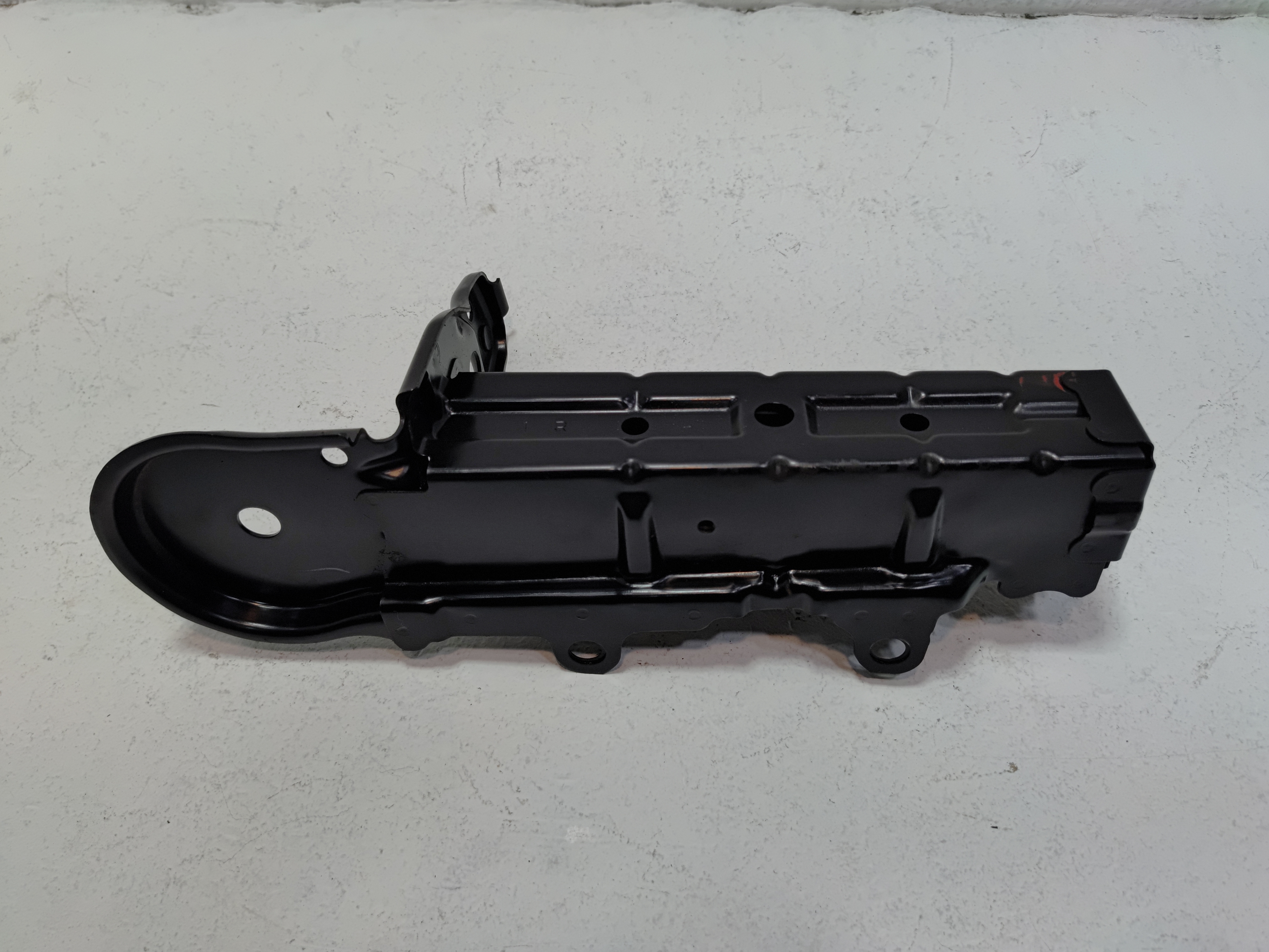 2018-2025 TOYOTA CAMRY FRONT RIGHT SIDE BUMPER REINFORCEMENT SUPPORT BRACKET OEM