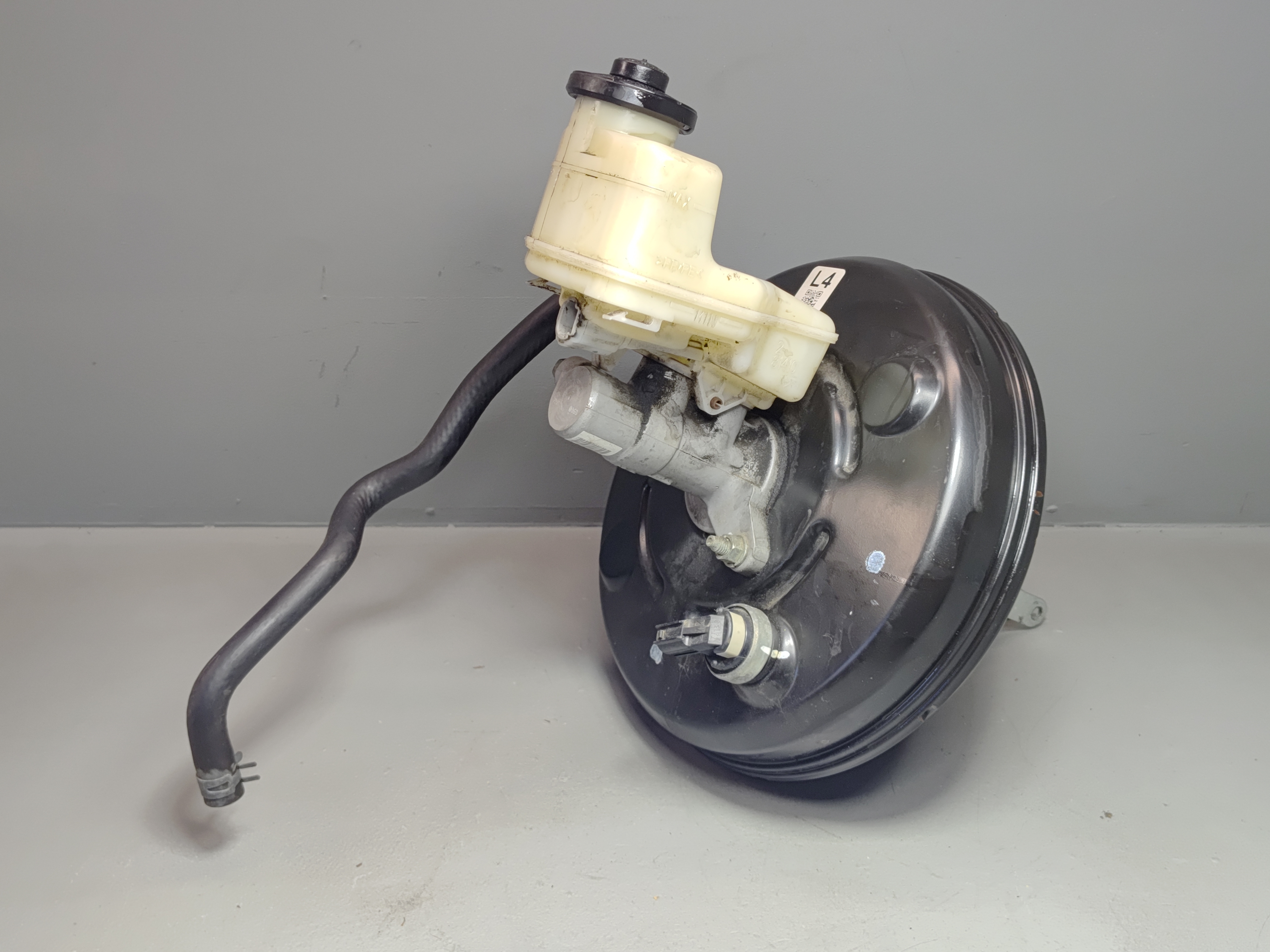 2018-24 TOYOTA CAMRY BRAKE MASTER CYLINDER W/ BOOSTER & RESERVOIR OEM