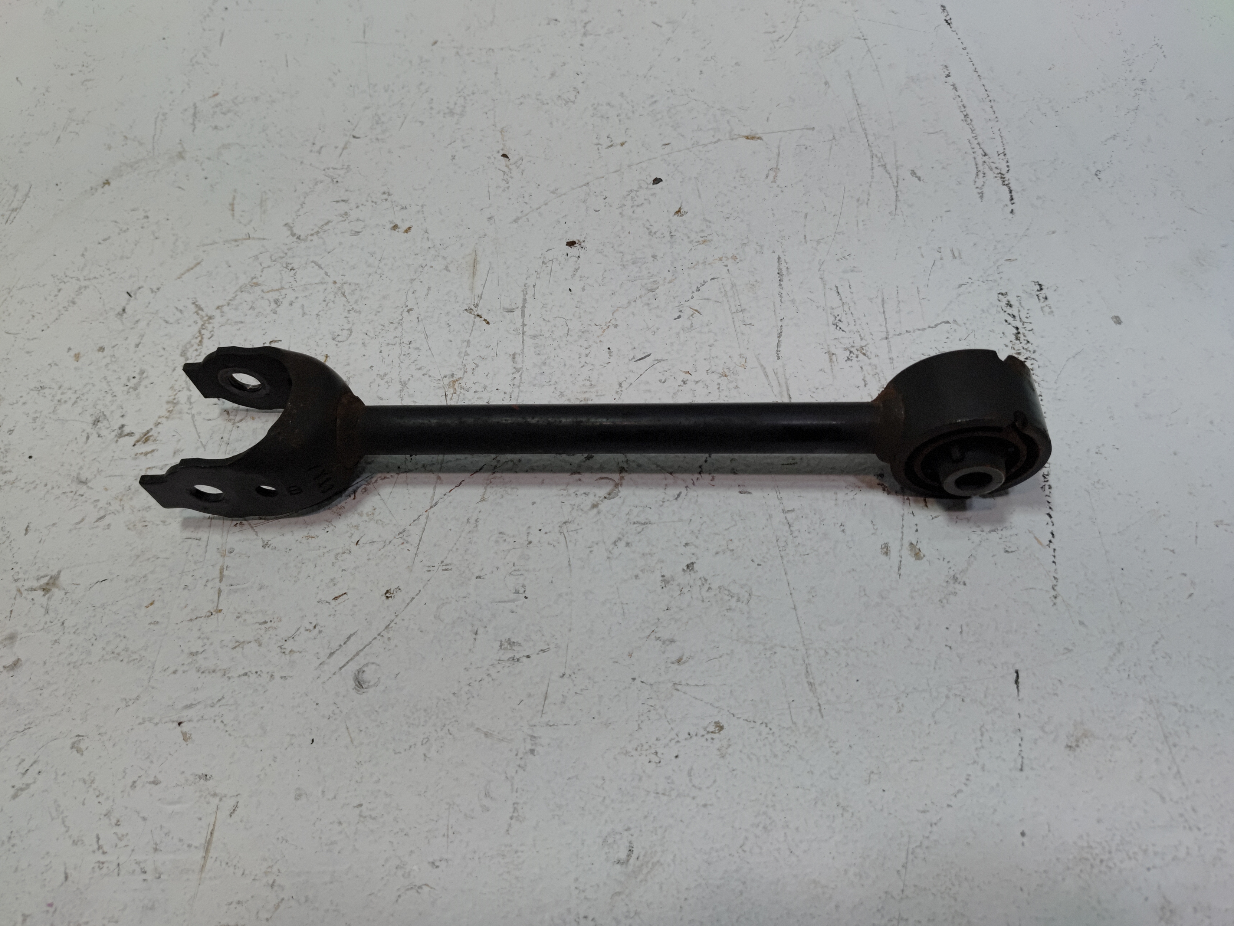 2018-2024 TOYOTA CAMRY REAR LEFT OR RIGHT SIDE SUSPENSION CONTROL LOWER ARM OEM