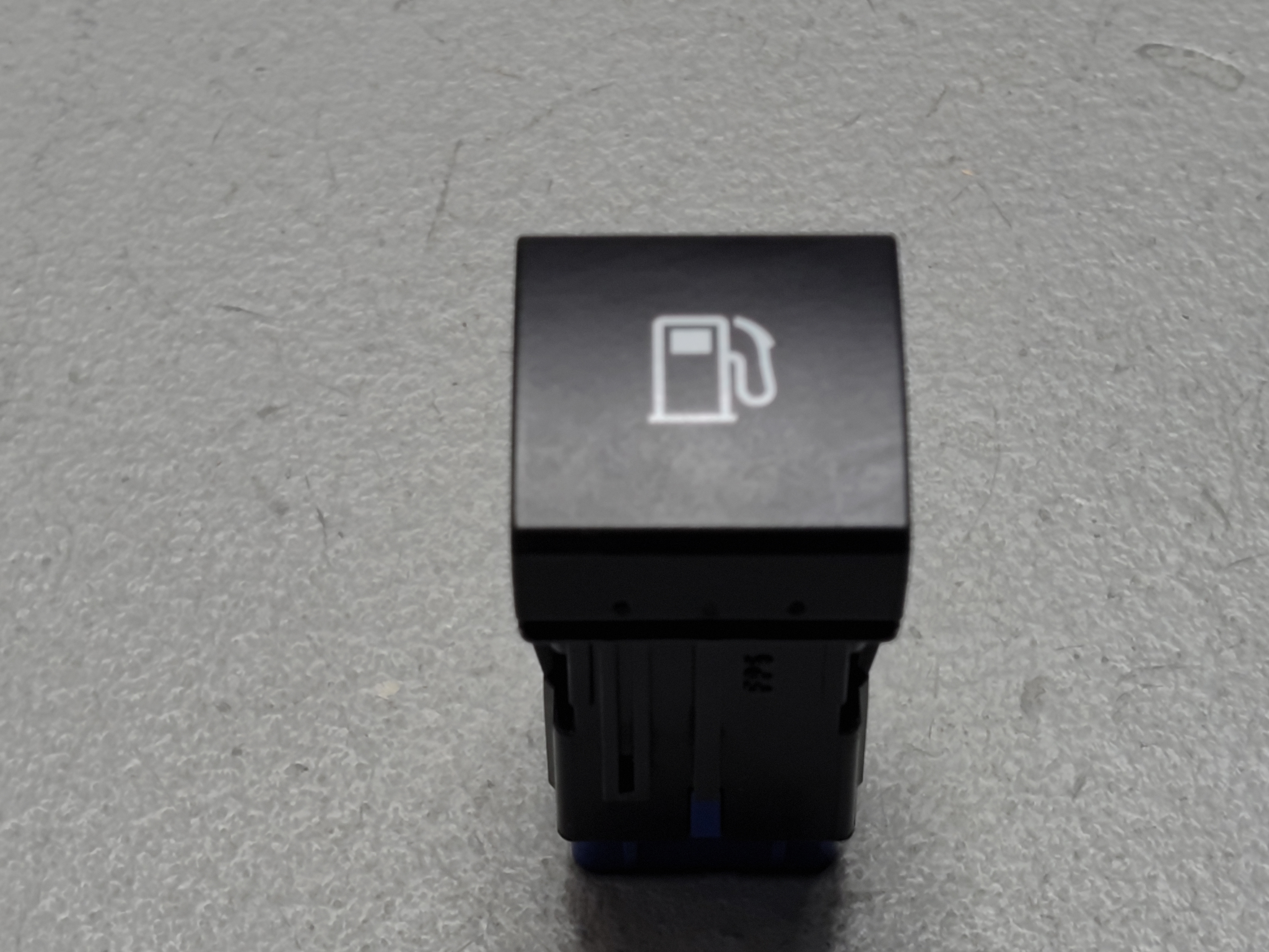 TOYOTA CAMRY FUEL DOOR LID RELEASE OPEN OPENER CONTROL SWITCH OEM 2018-2020