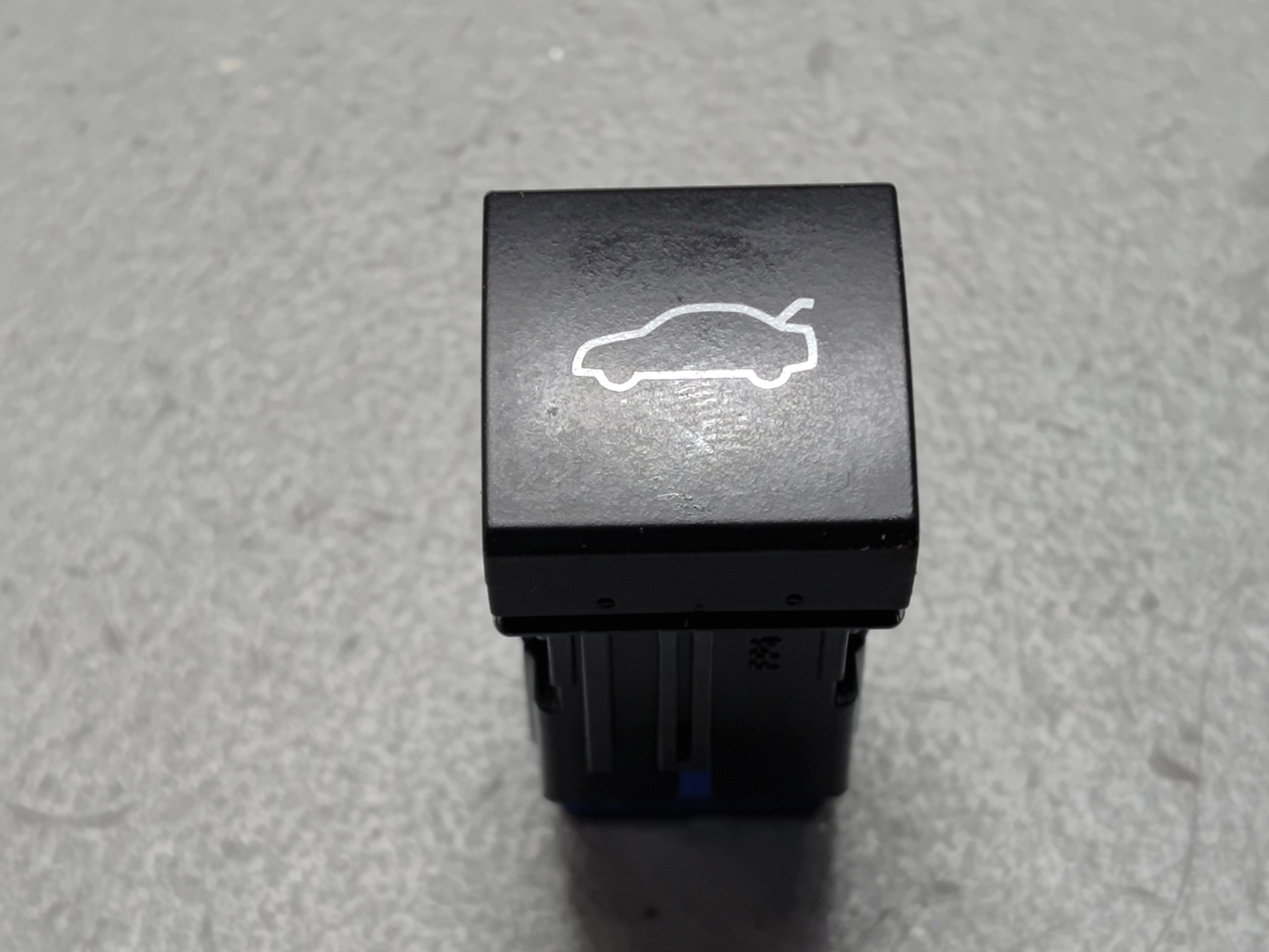 TOYOTA CAMRY TRUNK DECK LID RELEASE OPEN CONTROL SWITCH  2018-2020 OEM