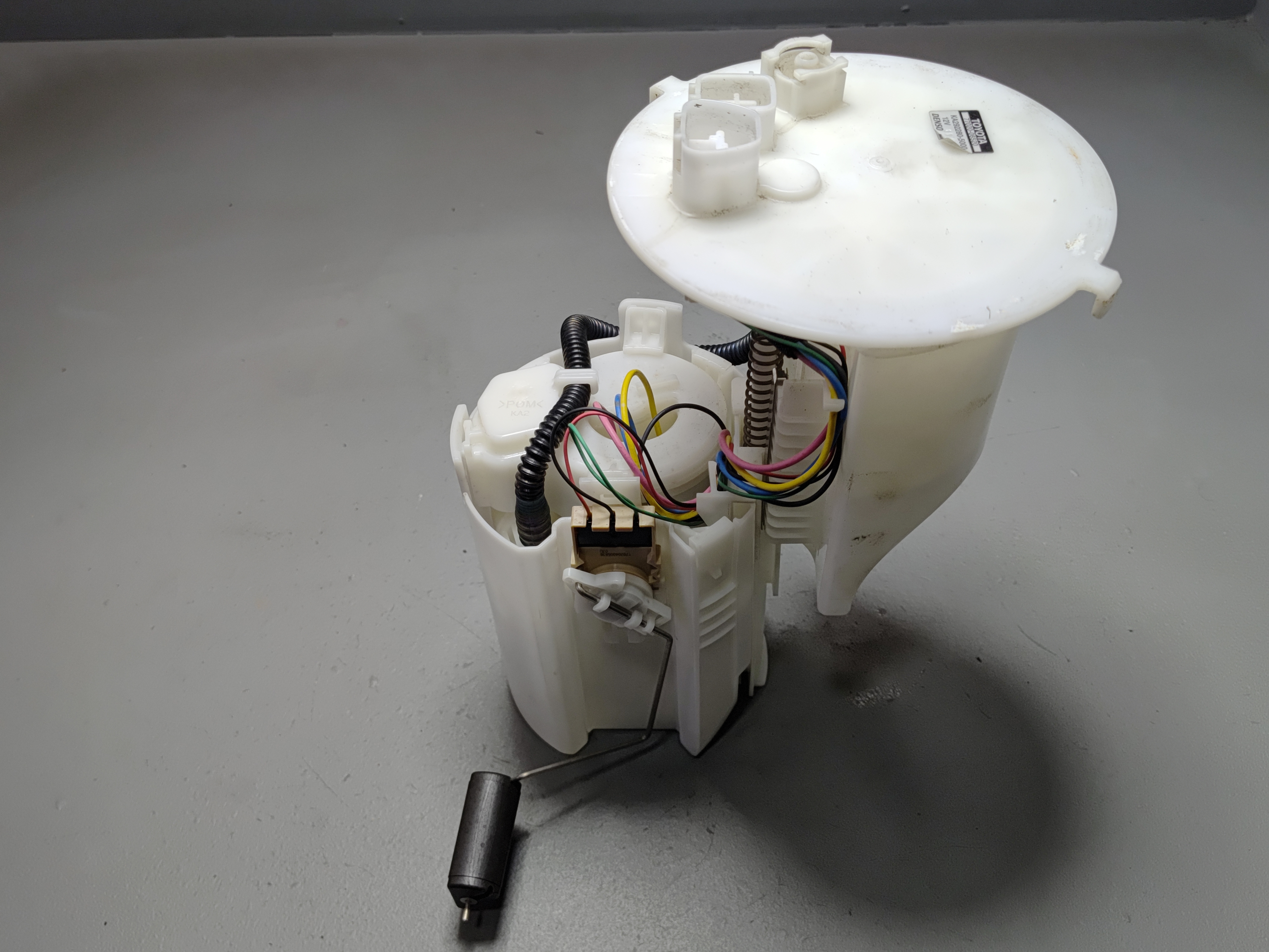 2018-2024 TOYOTA CAMRY 2.5L FUEL GAS TANK PUMP UNIT DENSO OEM