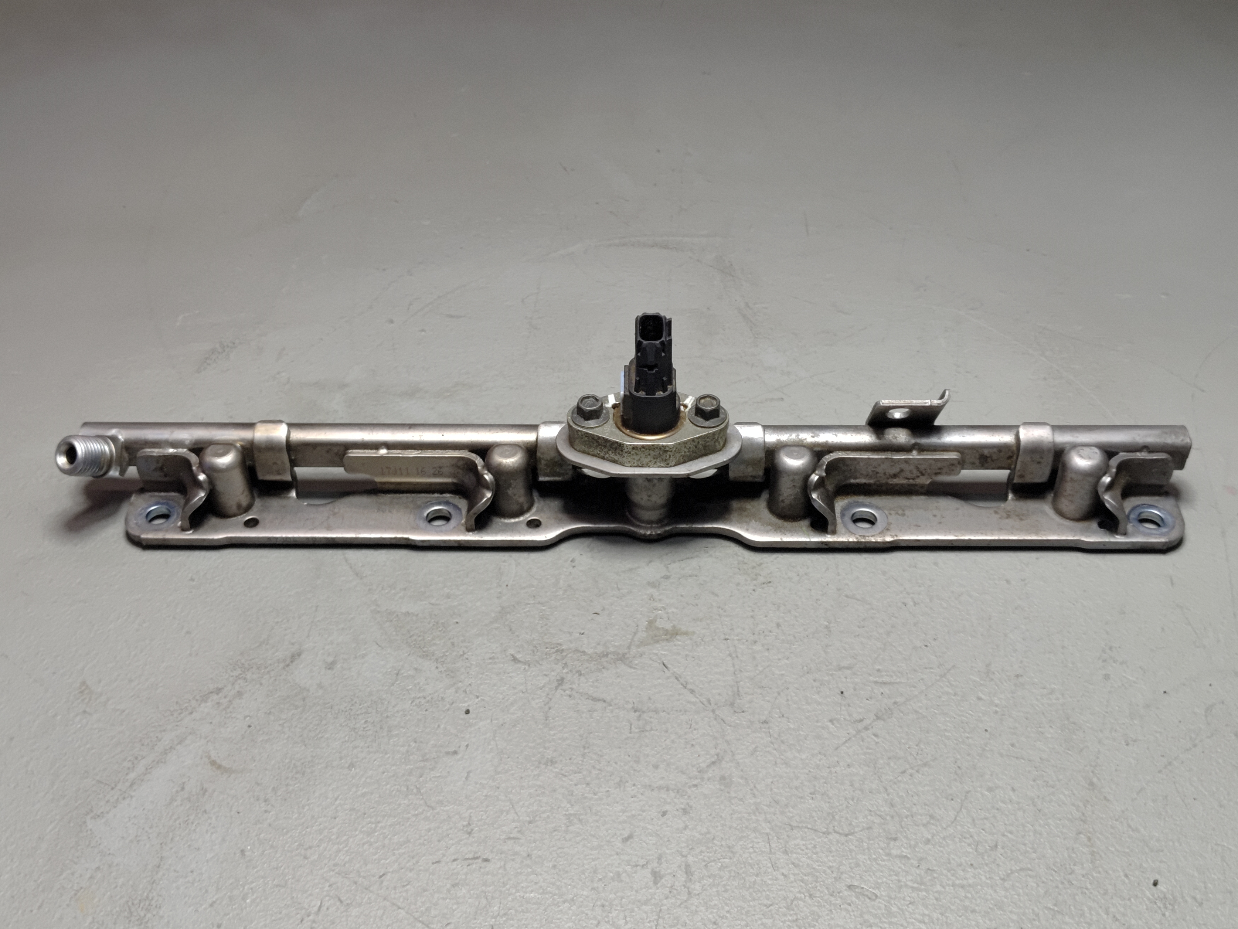 2023-2024 Toyota Crown 2.5L Engine Fuel Injection Rail & Pressure Sensor OEM