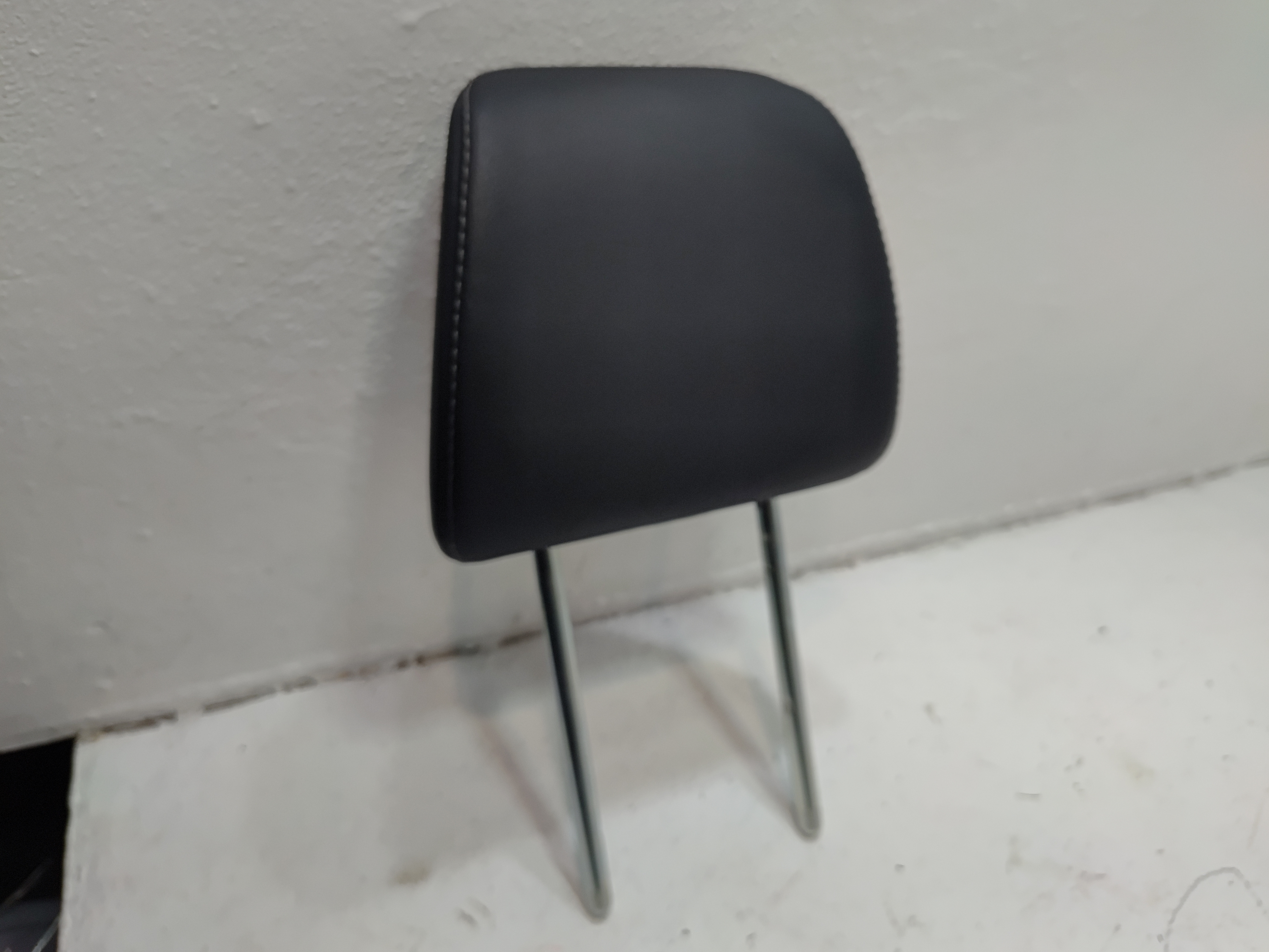 2016-2022 HONDA PILOT REAR SECOND 2ND ROW LEFT OR RIGHT SIDE SEAT HEADREST OEM