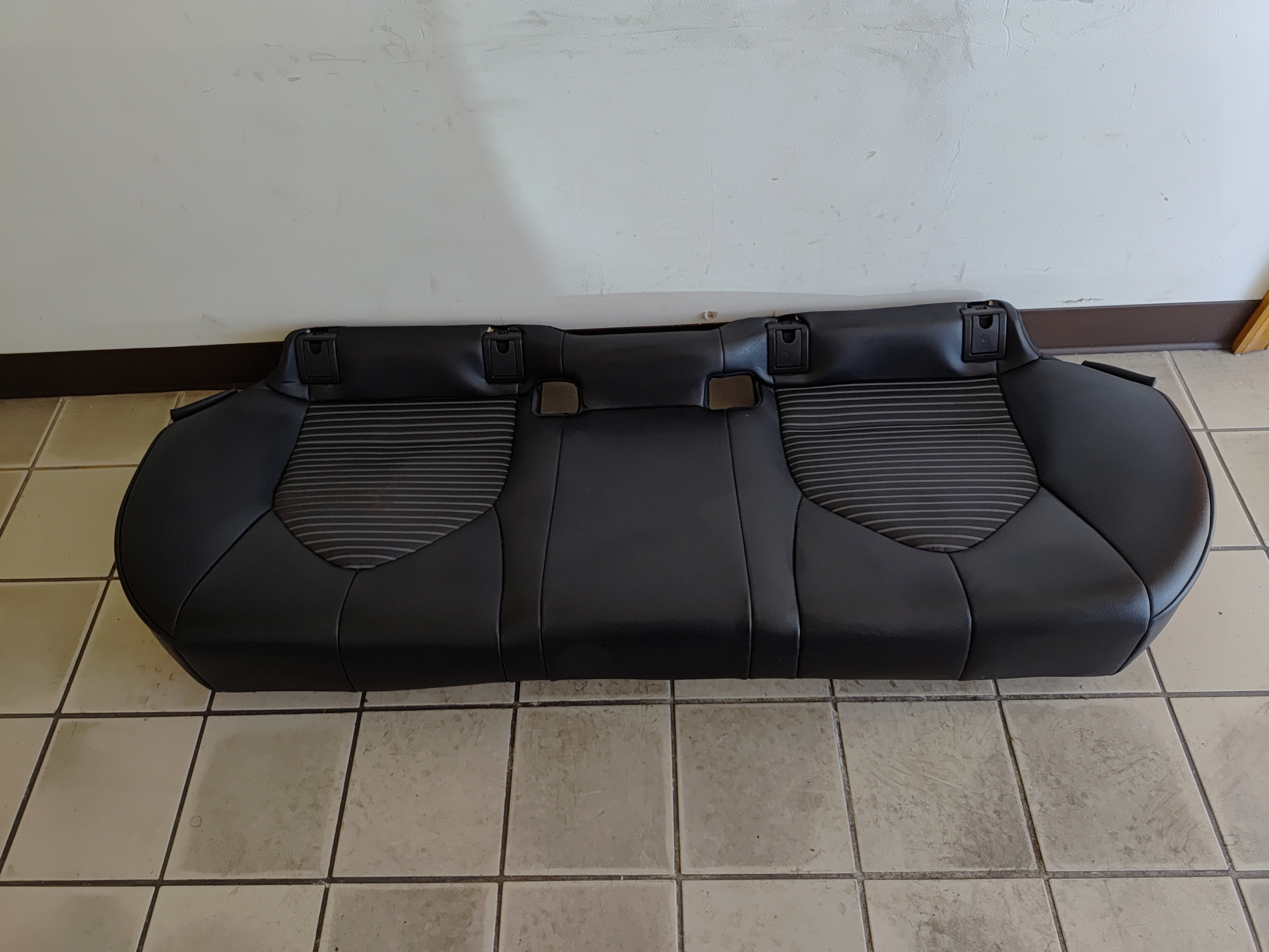 2018 TOYOTA CAMRY SE REAR SEAT LOWER BOTTOM CUSHION PAD BLACK OEM