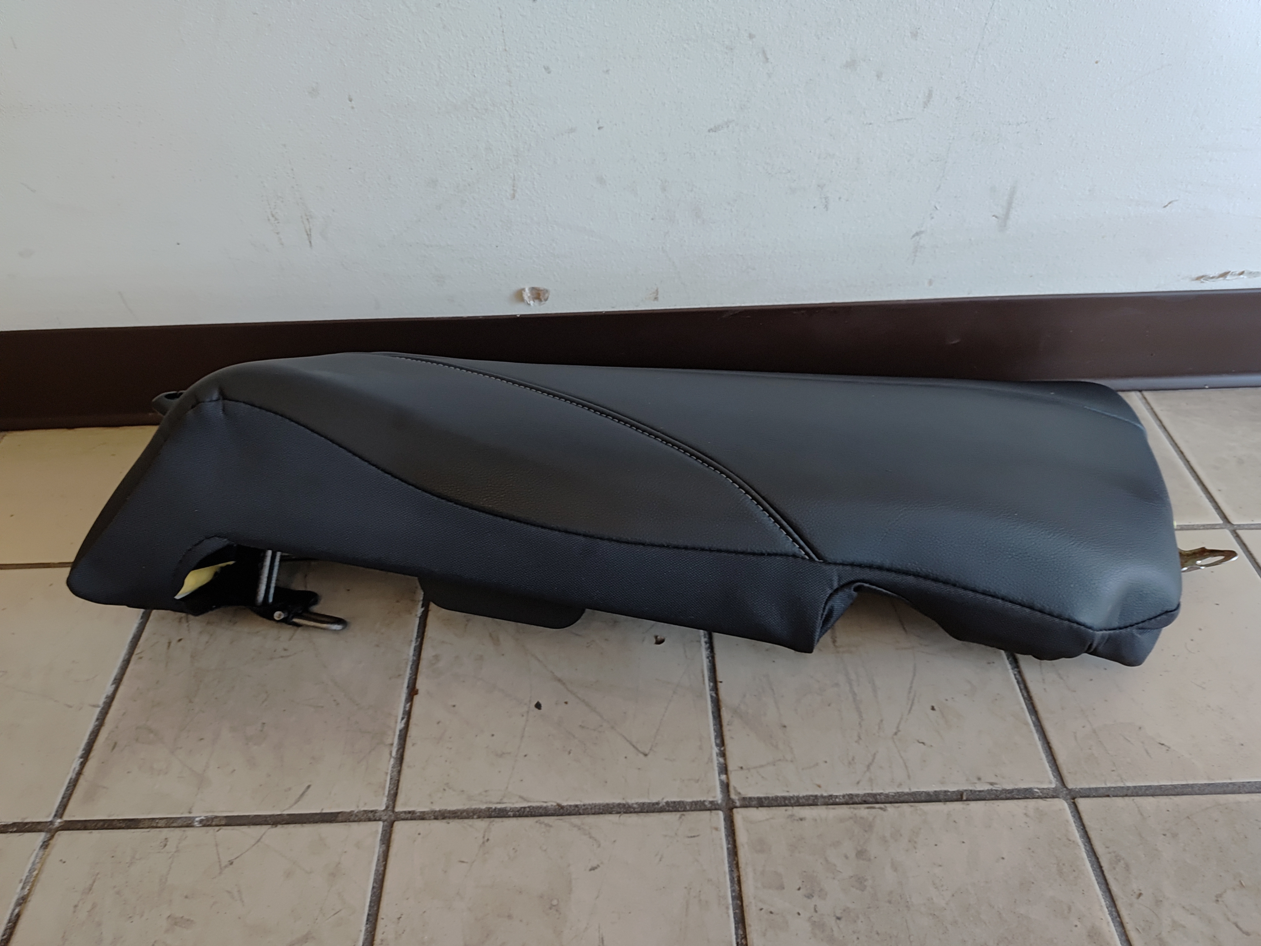 2018 TOYOTA CAMRY REAR LEFT DRIVER SIDE SEAT SECOND ROW BACK BOLSTER OEM