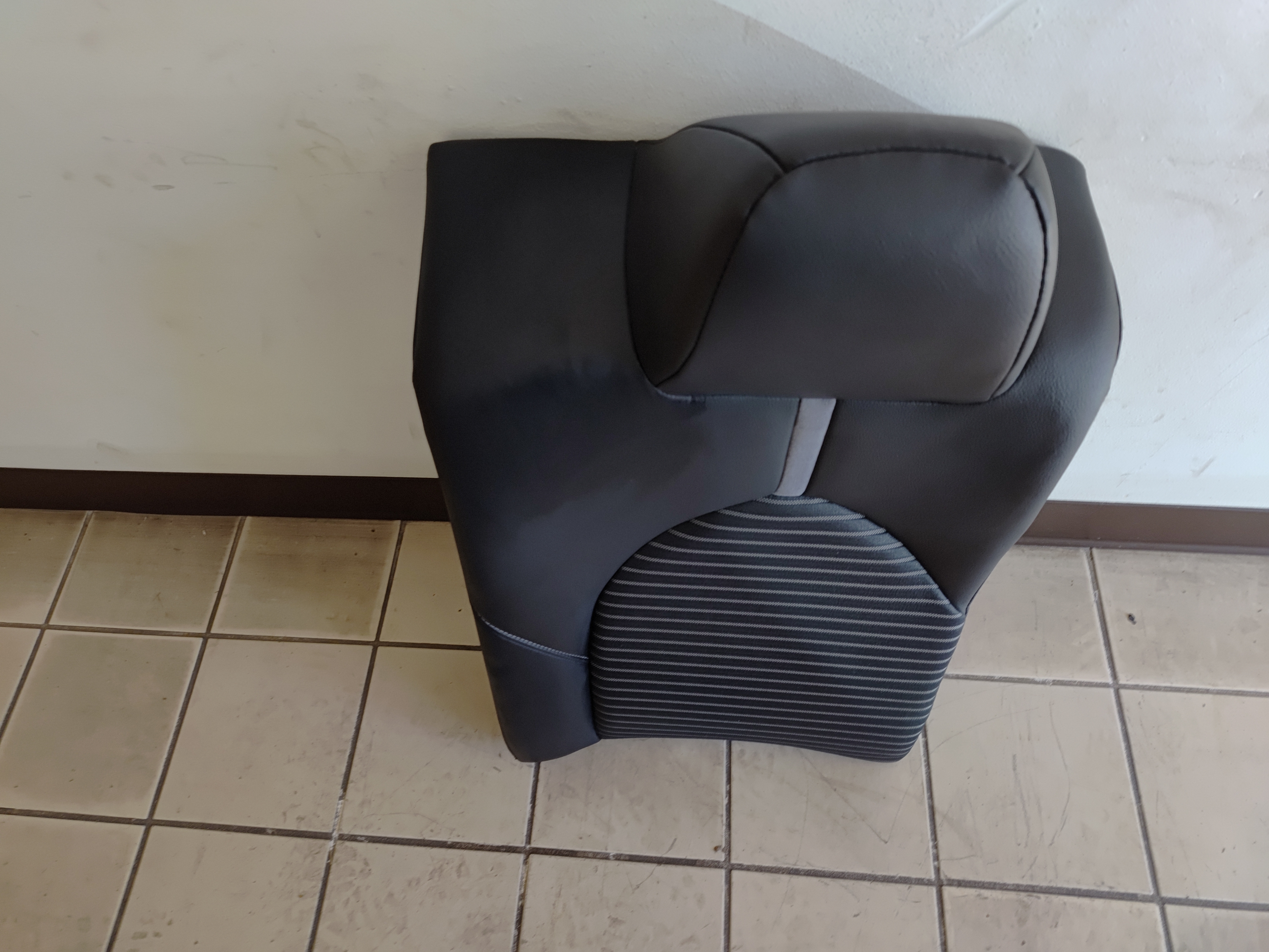 2018 TOYOTA CAMRY SE REAR SEAT DRIVER SIDE UPPER CUSHION PAD LEATHER BLACK OEM