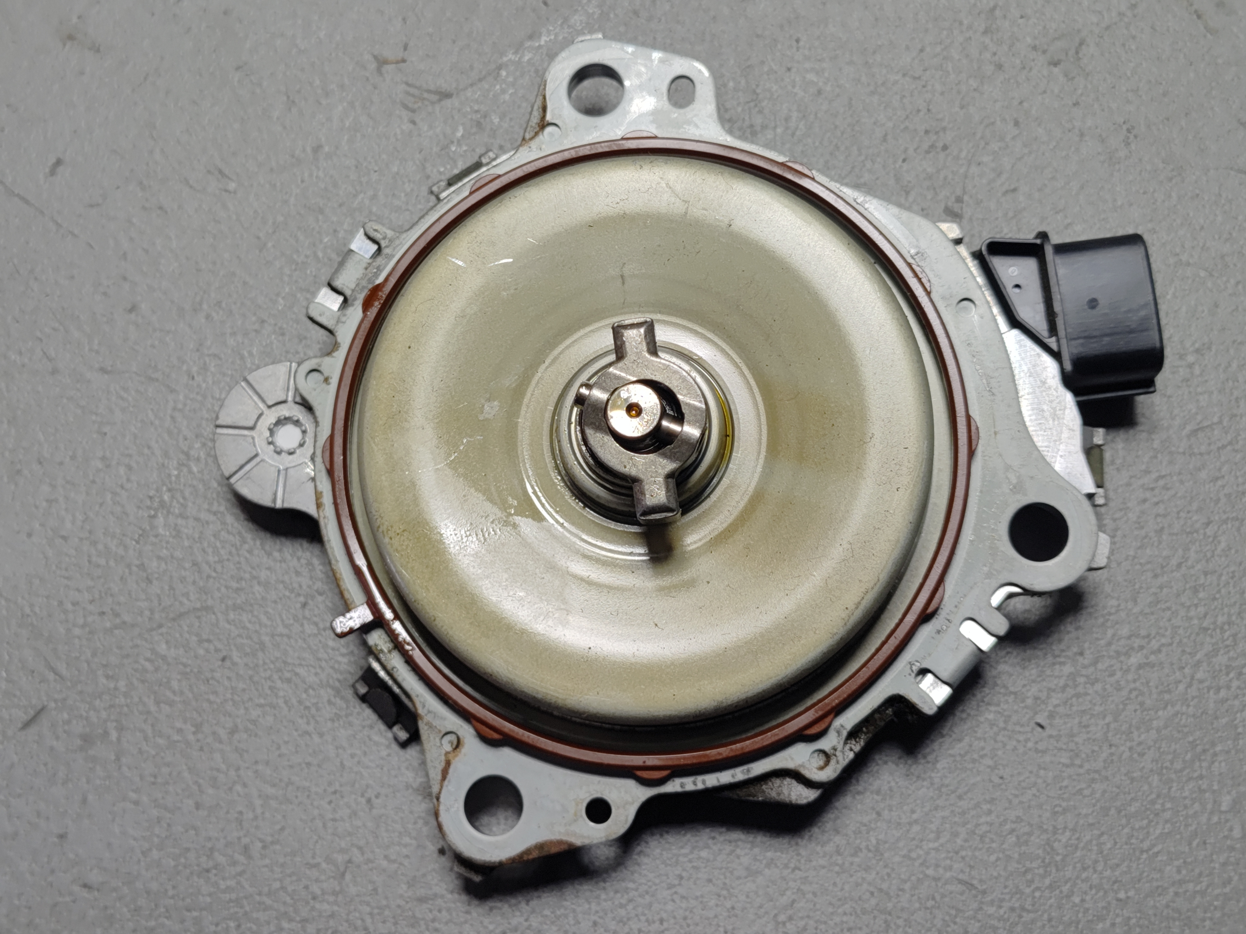 2023-2025 Toyota Crown Engine Variable Valve Timing (Vvt) Solenoid OEM