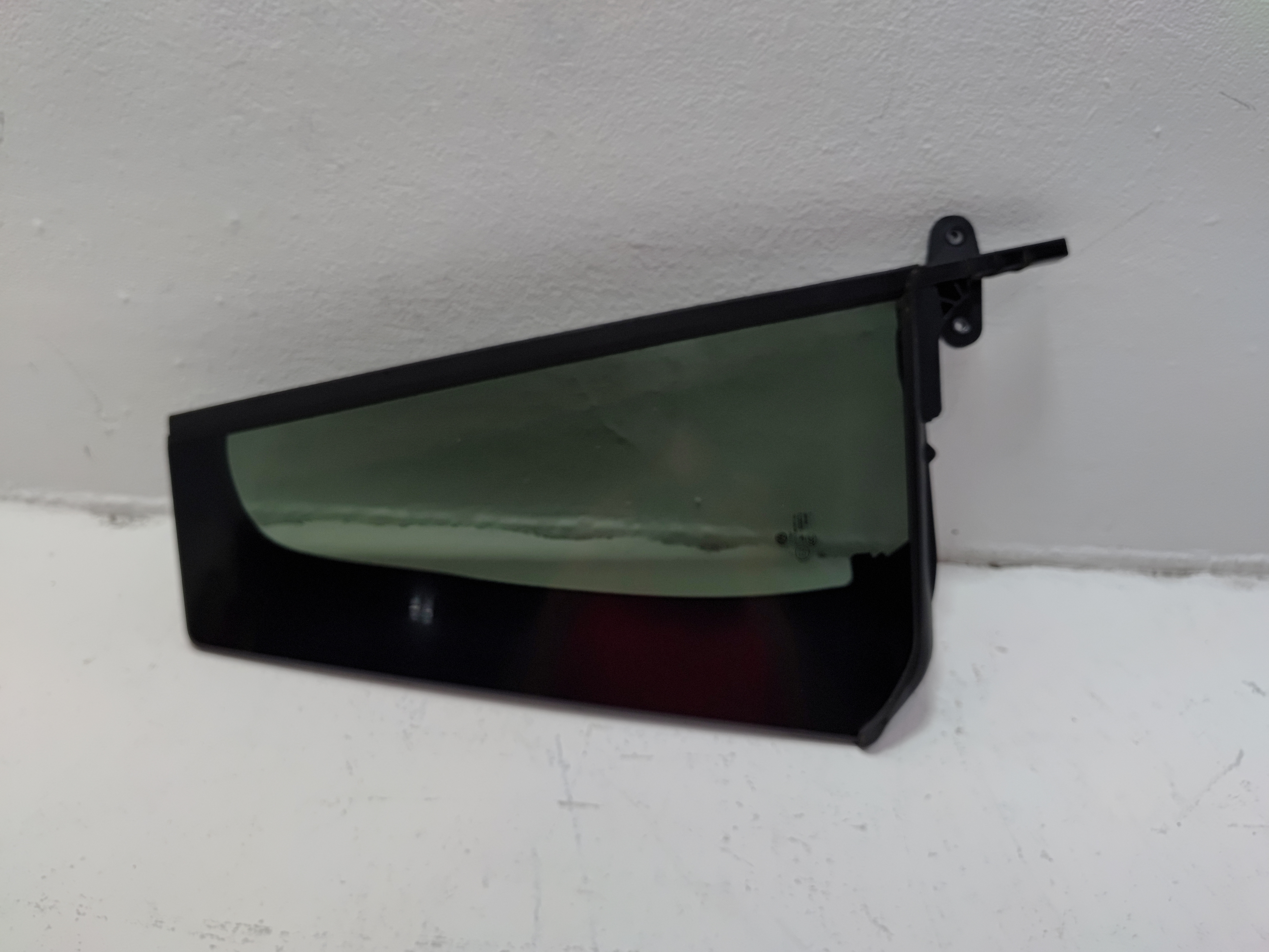 2018-2025 VOLKSWAGEN ATLAS REAR RIGHT PASSENGER SIDE DOOR FIXED WINDOW GLASS OEM