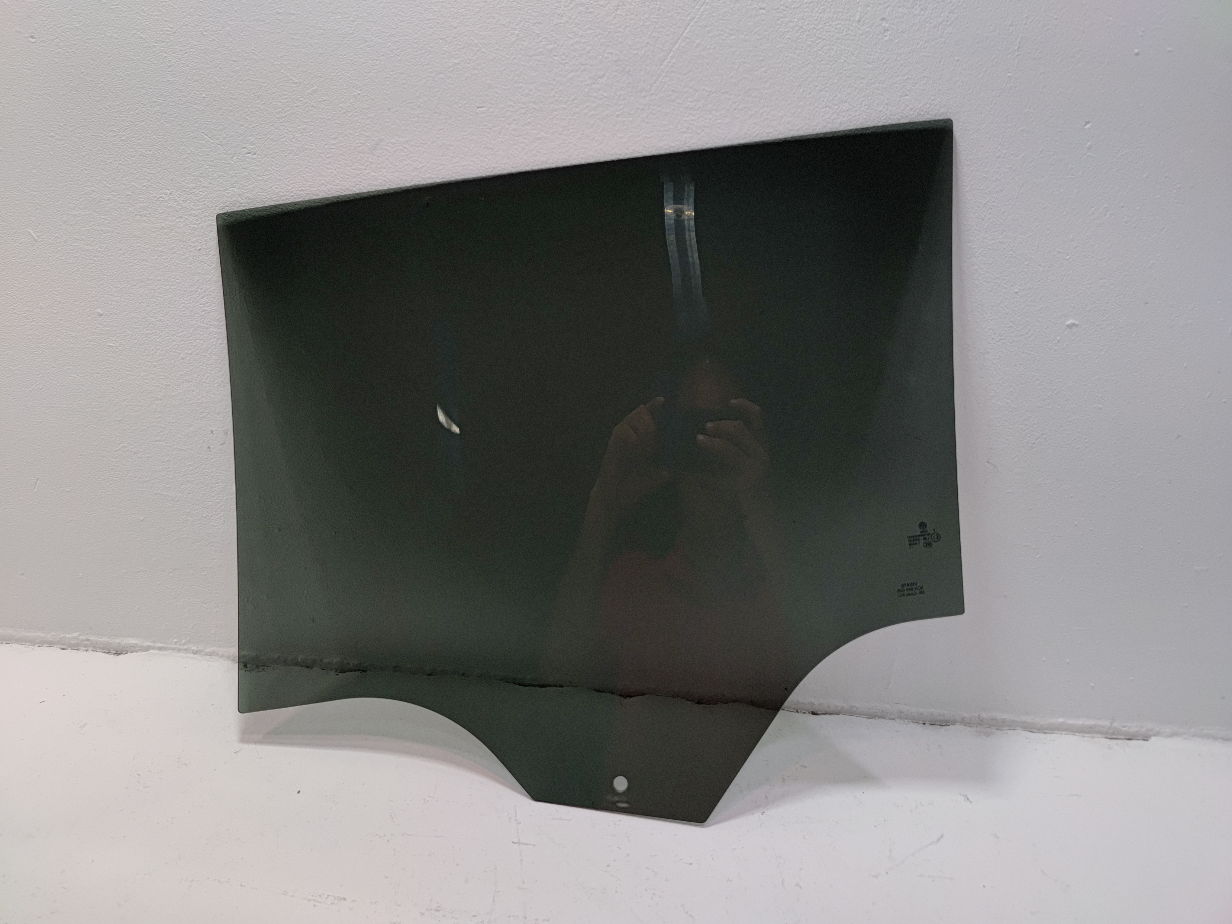 2018 - 2025 VOLKSWAGEN ATLAS REAR RIGHT PASSENGER SIDE DOOR WINDOW GLASS OEM