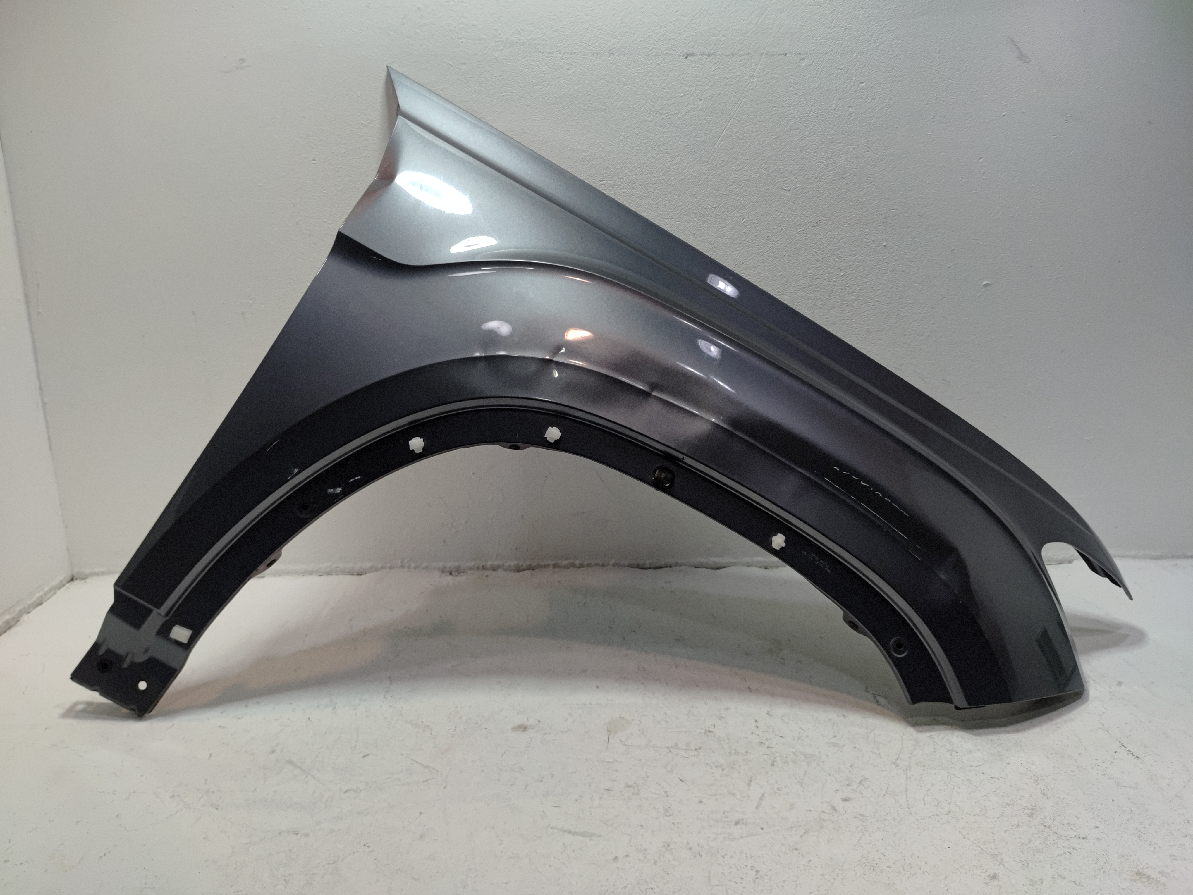 DEFECT!21-25 VOLKSWAGEN ATLAS FRONT PASSENGER SIDE FENDER SHELL PANEL OEM