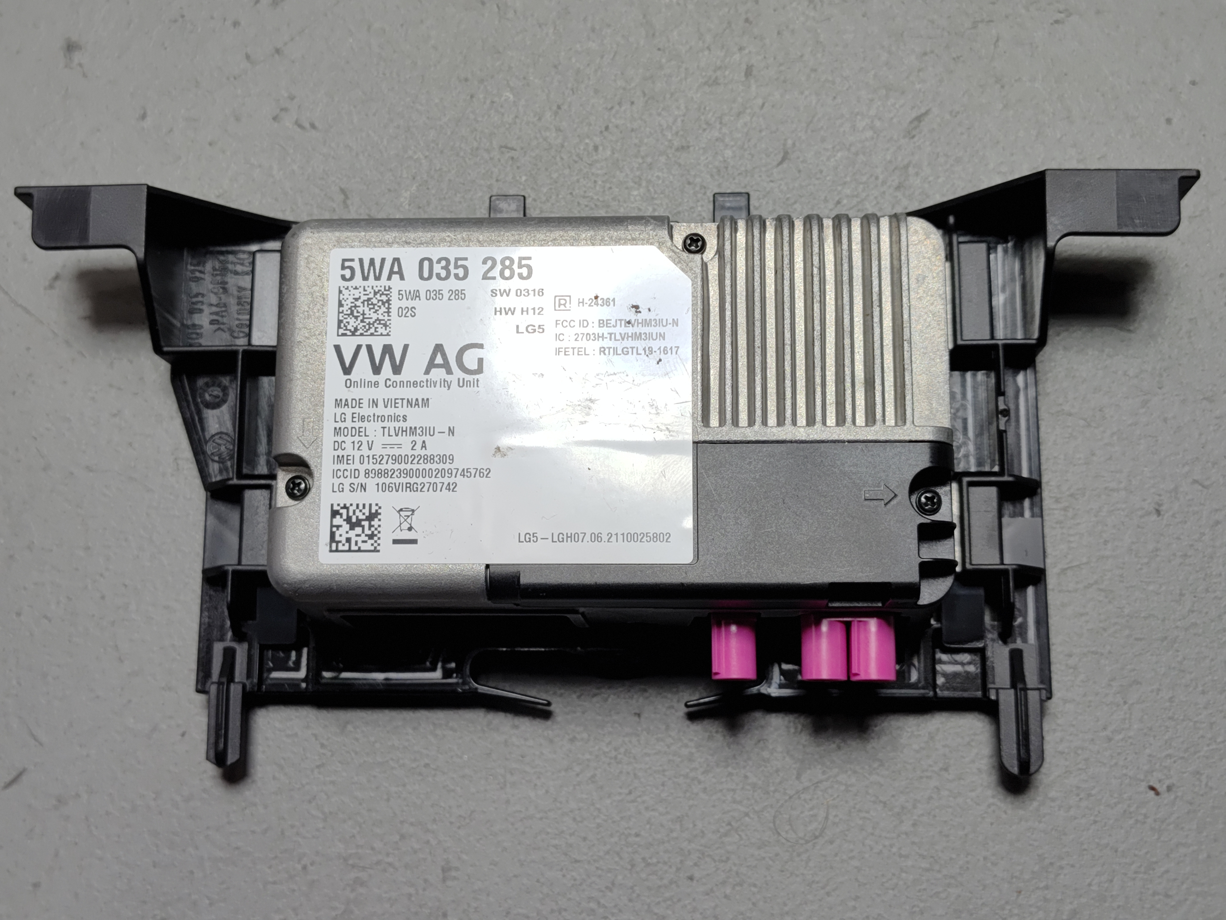 2021 VOLKSWAGEN ATLAS TELEMATICS COMMUNICATION CONTROL MODULE UNIT W/BRACKET OEM