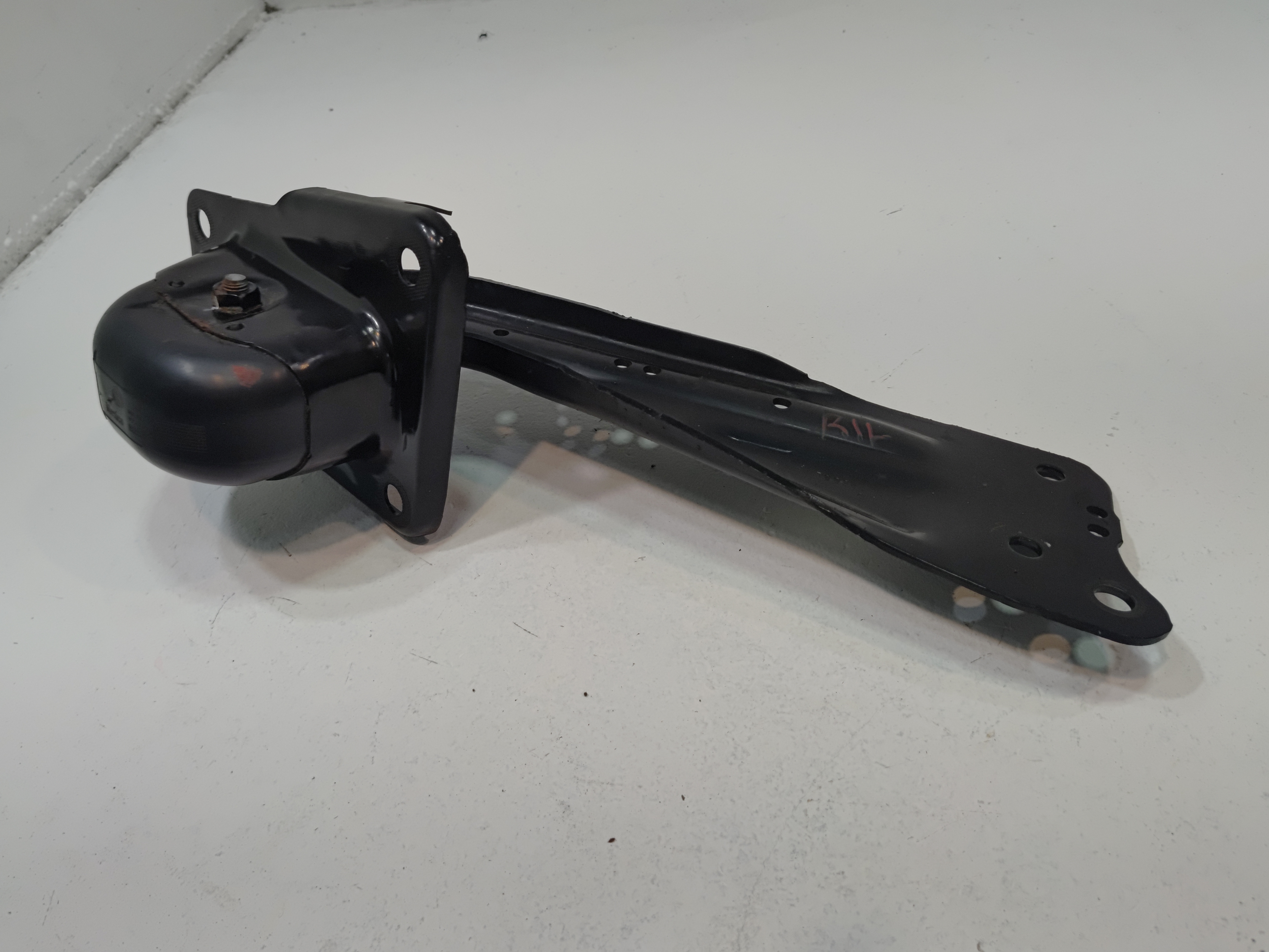 2018-2025 VOLKSWAGEN ATLAS REAR LEFT DRIVER SIDE TRAILING CONTROL ARM OEM